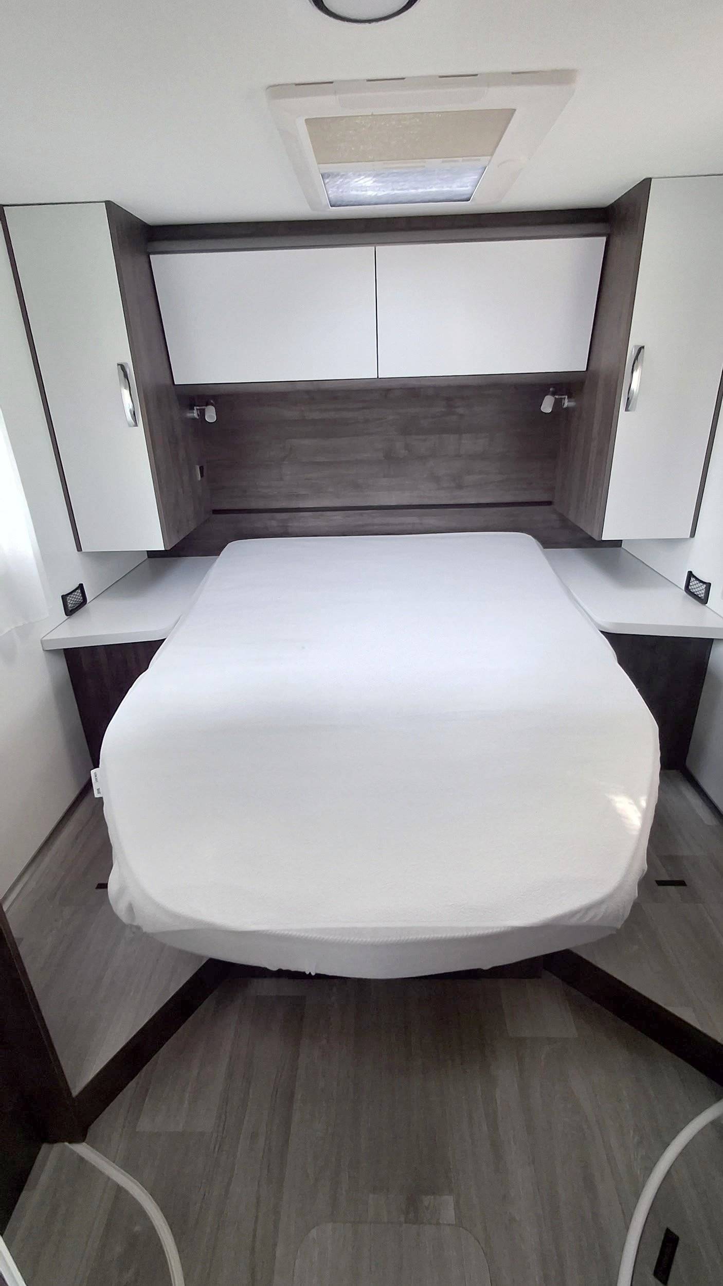 Dormidas Ford Transit 2,2 l 140 ch - Yescapa