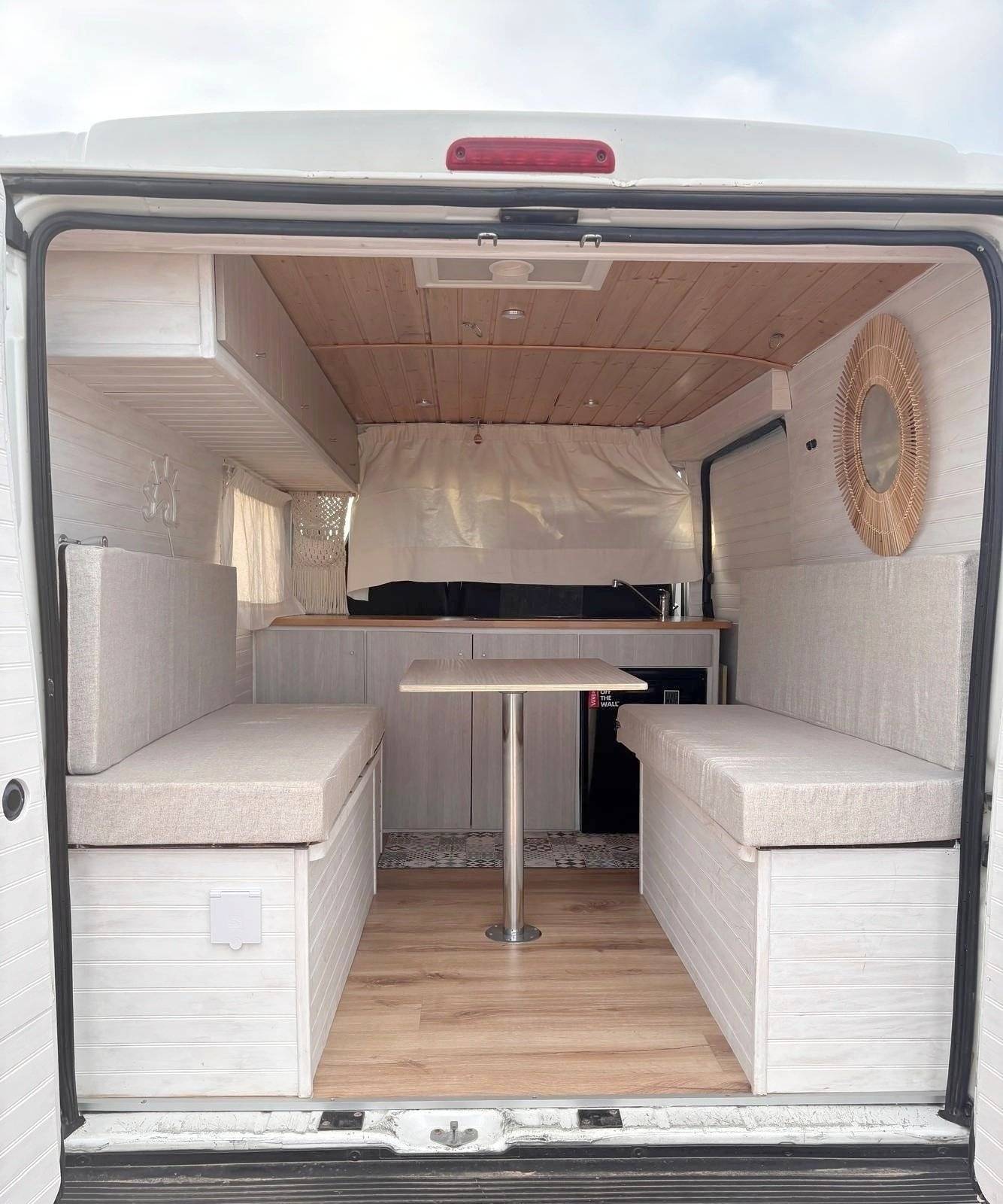 Eethoek Peugeot Peugeot Boxer 2.2 130 HDI - Yescapa