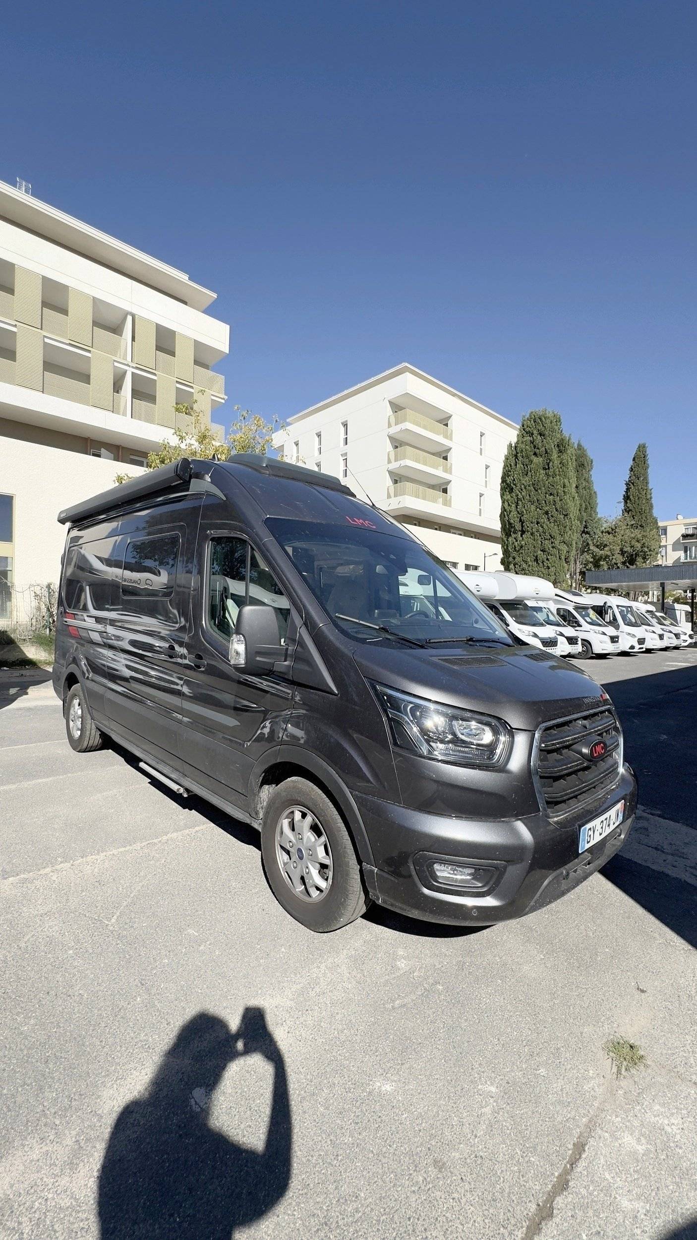 Vista de 3/4 Ford - Yescapa