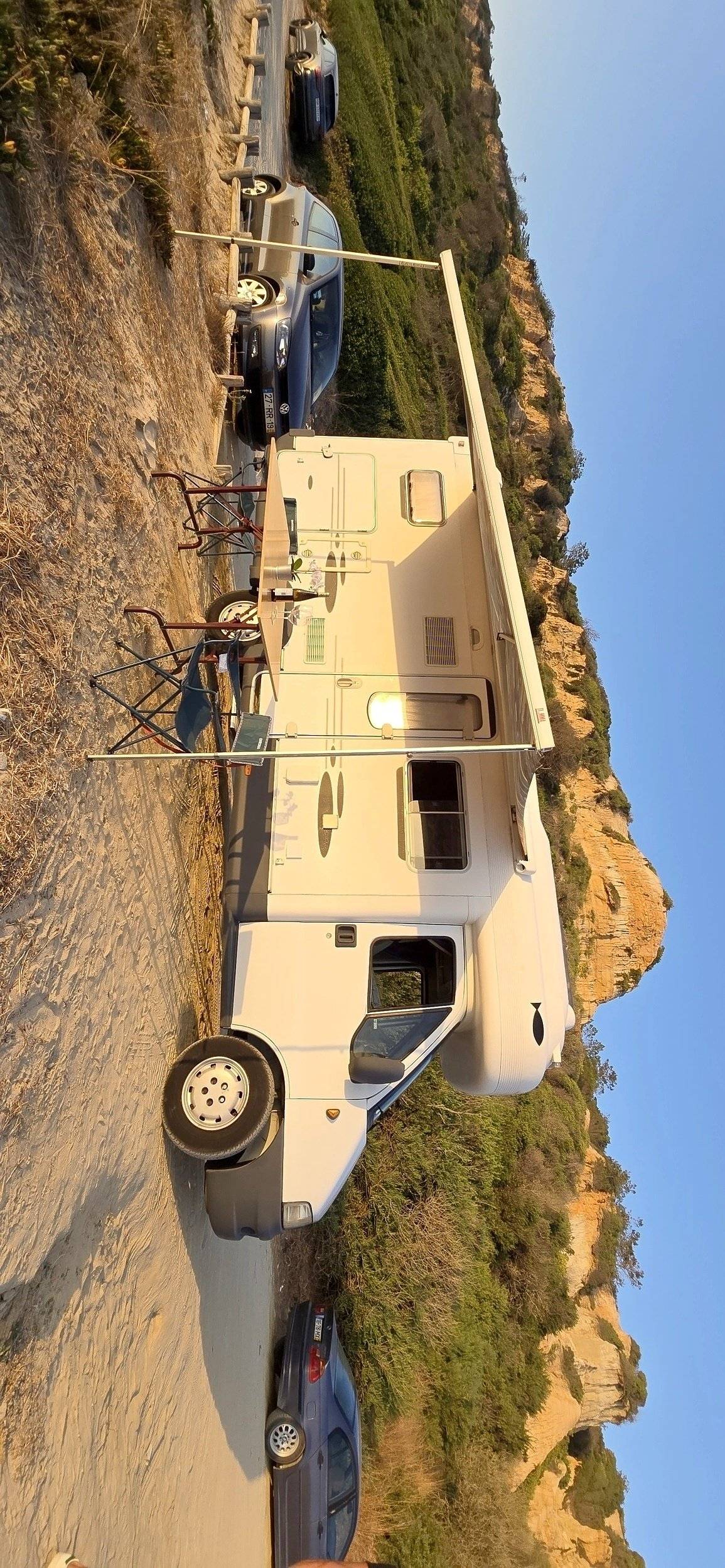 Vue avant de 3/4 Fiat Fiat ducato maxi 2.8jtd - Yescapa