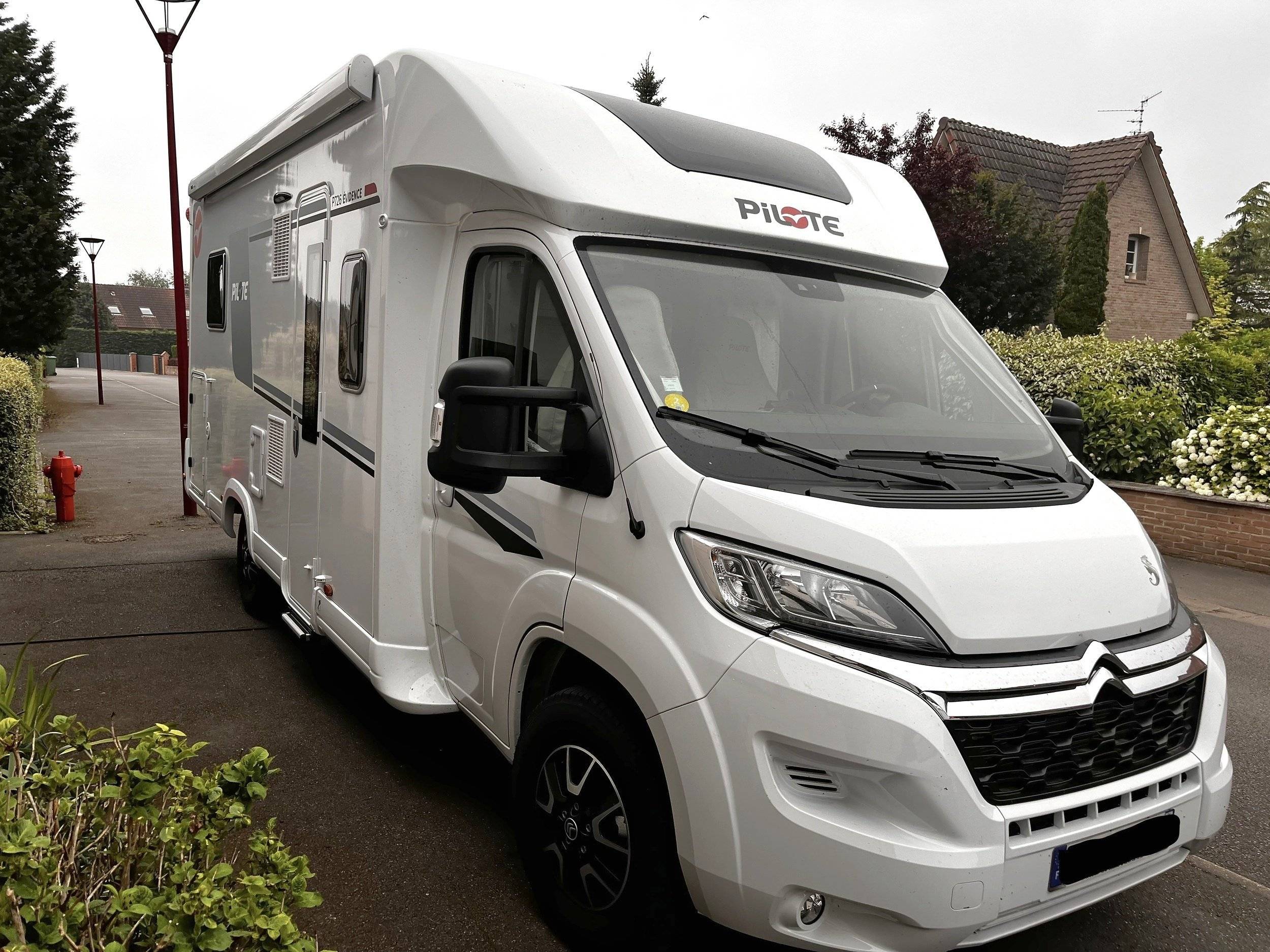 Pilote P726 FC Evidence 