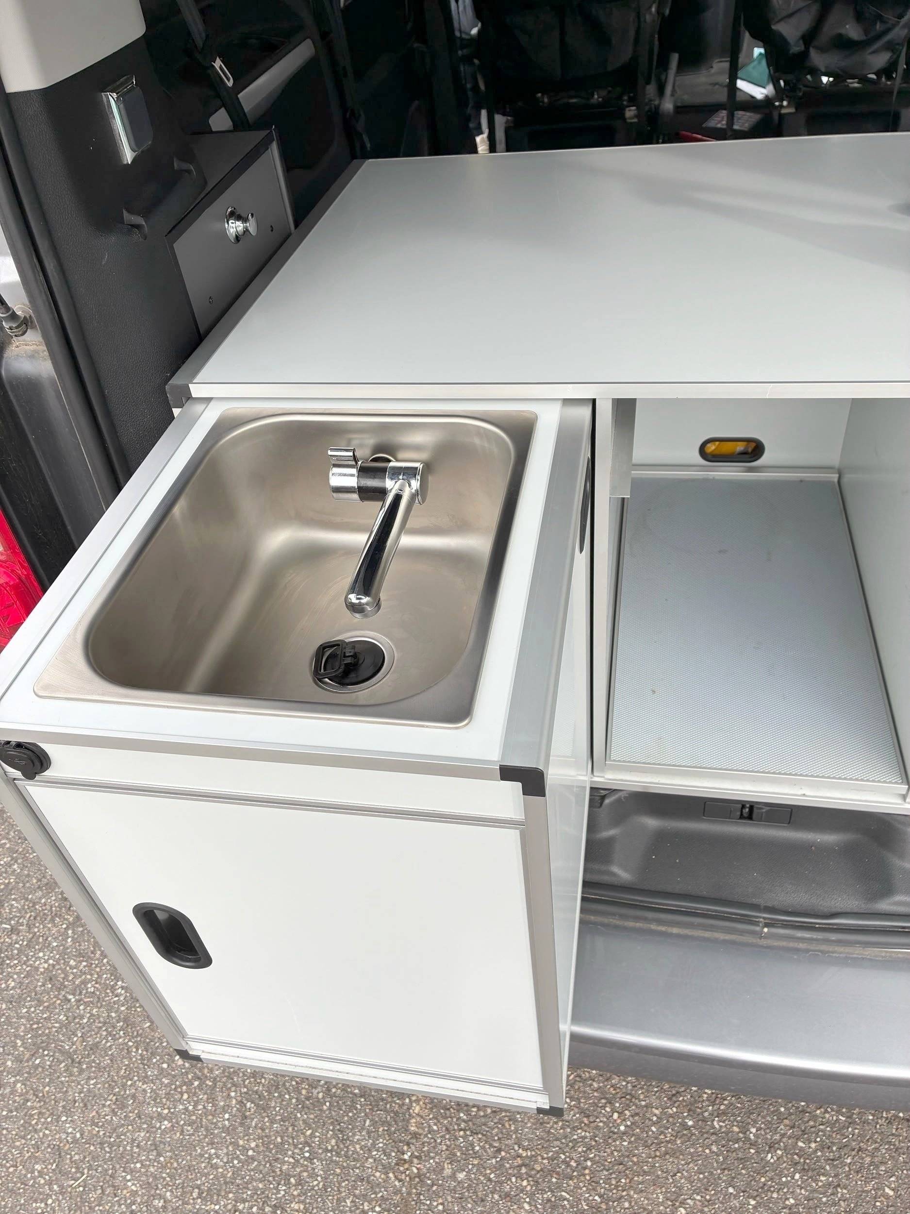Coin cuisine Peugeot TRAVELLER - Yescapa