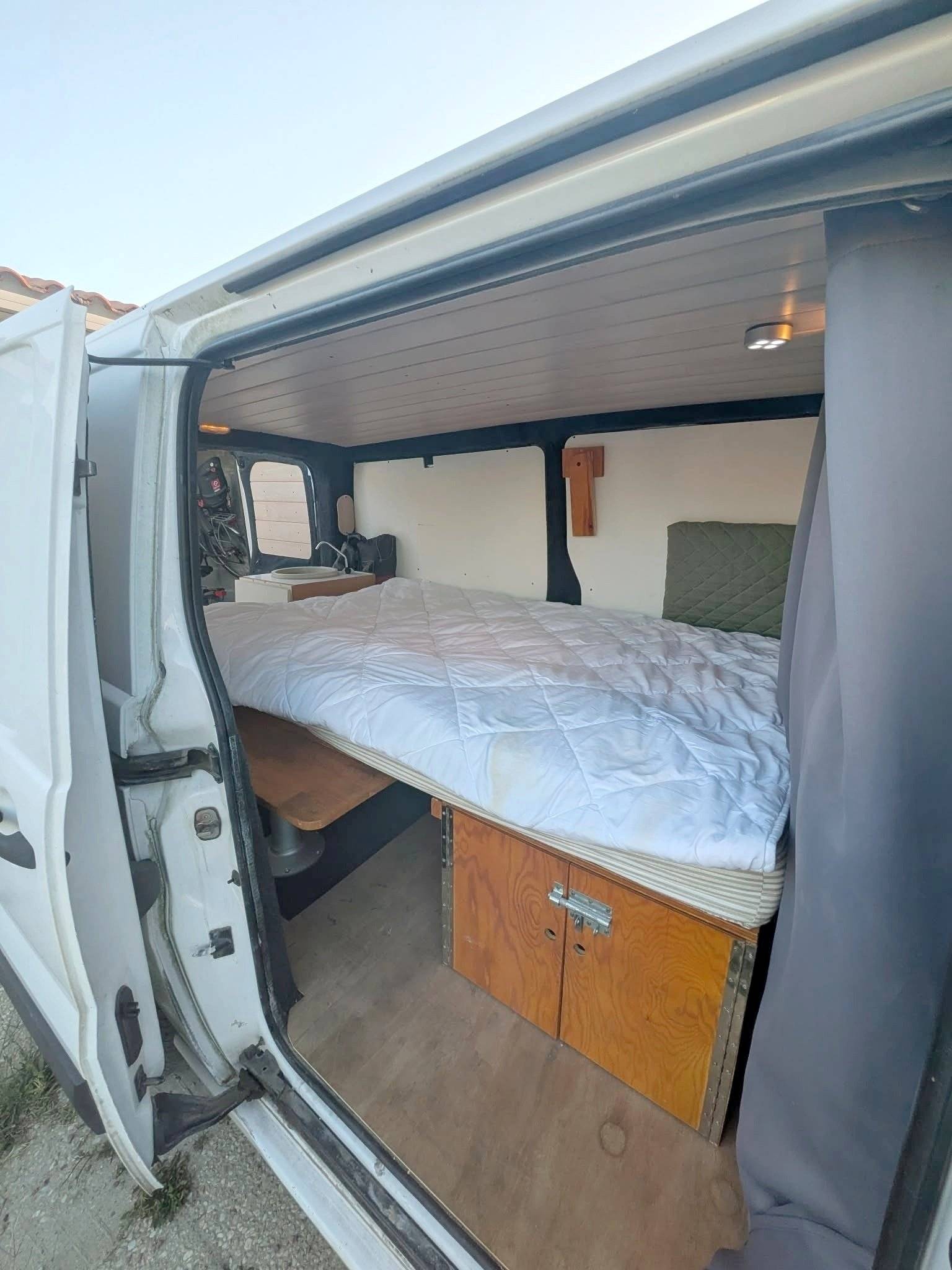Berth Peugeot - Yescapa