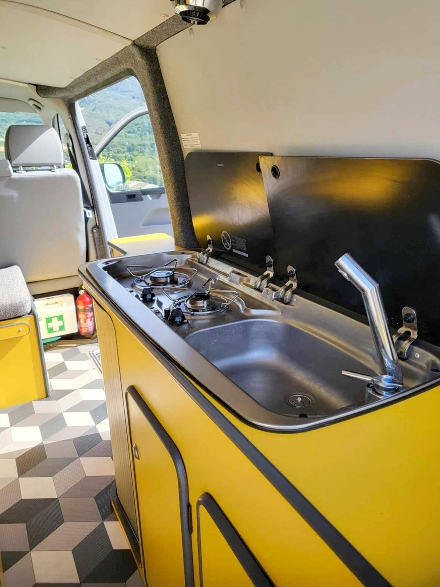 Alpes Camping-Car Volkswagen T5 transporter