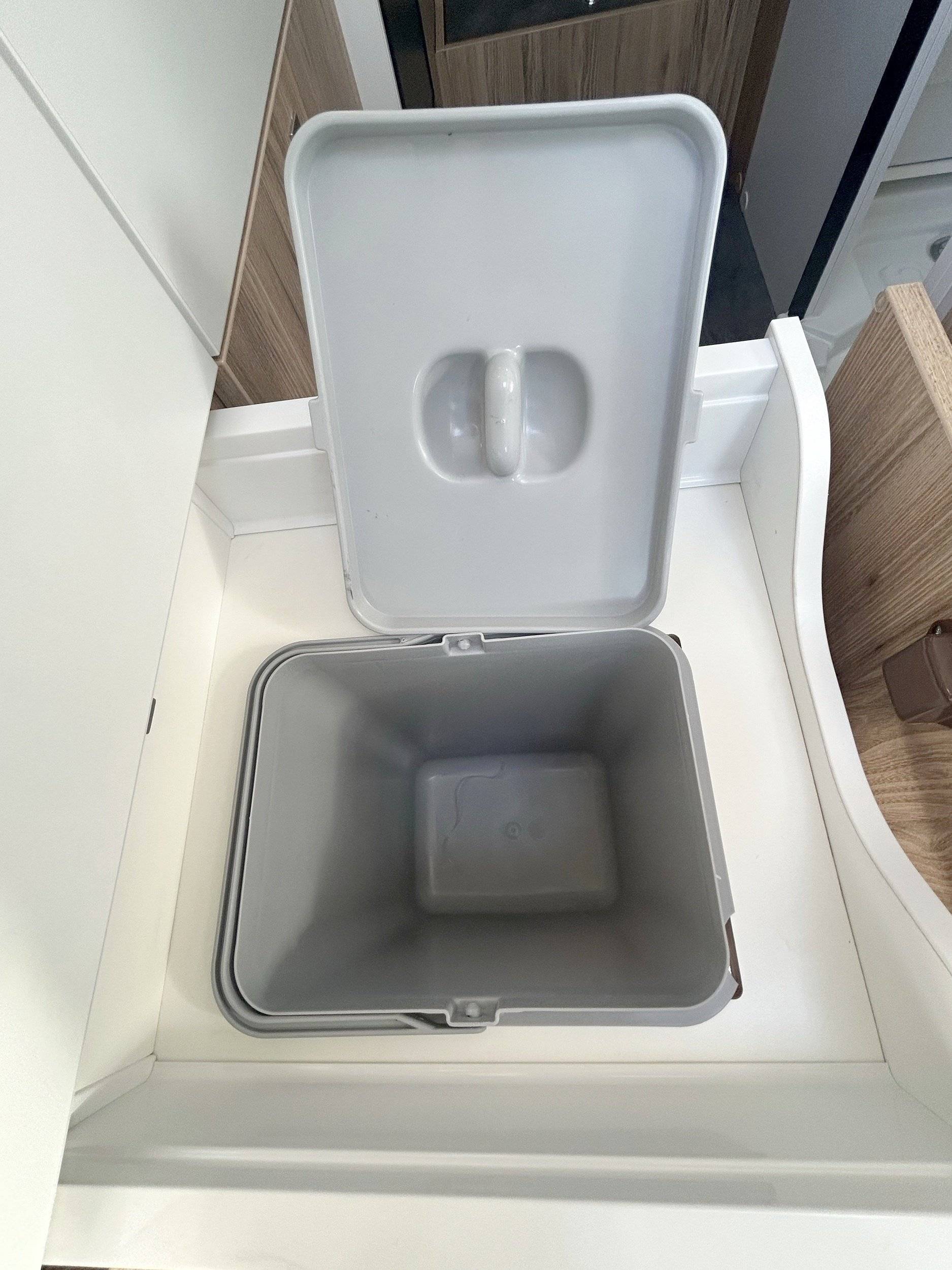 Bavaria K600Xedition