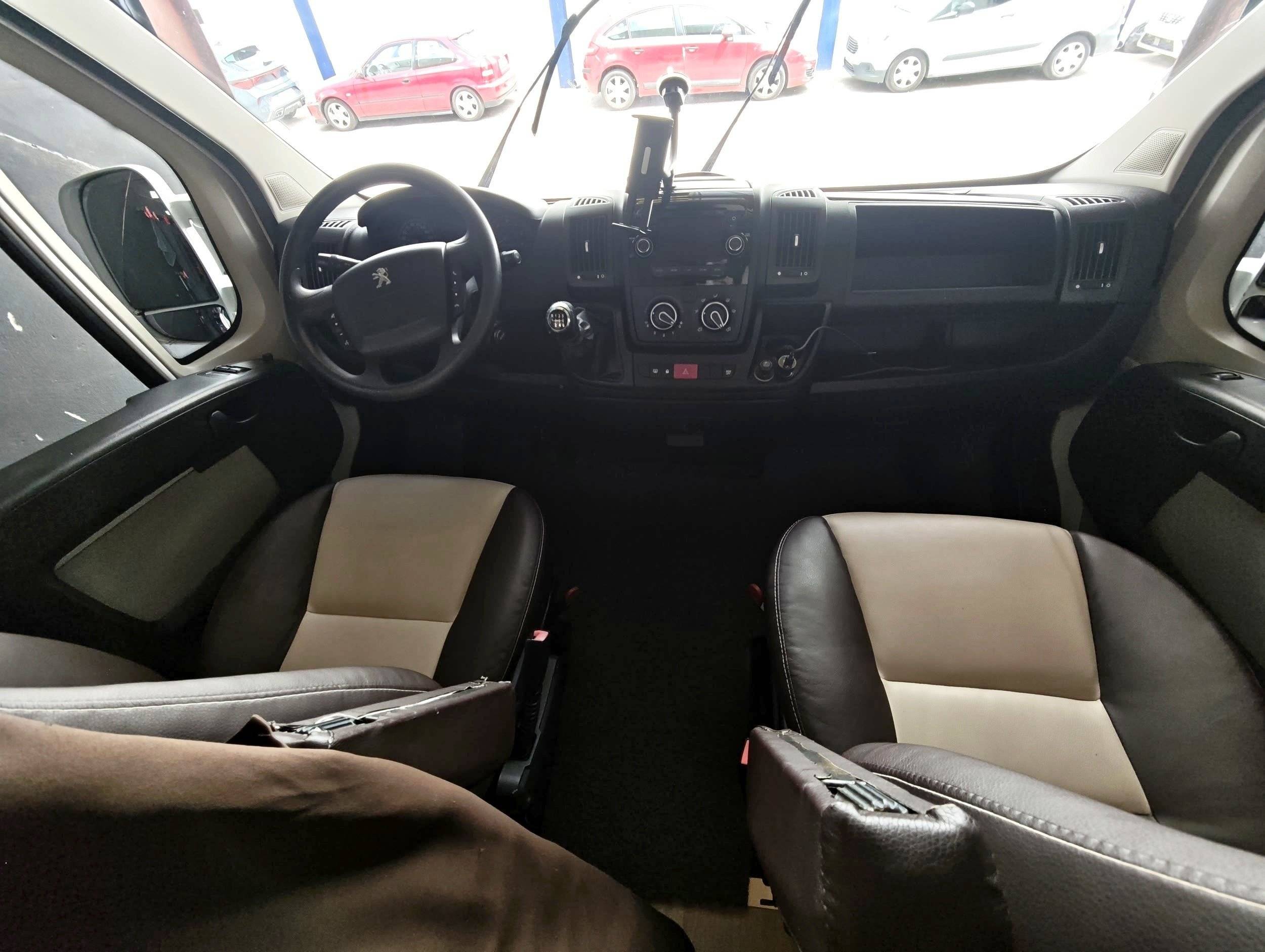 Peugeot Boxer 2,2 l hdi 130 ch