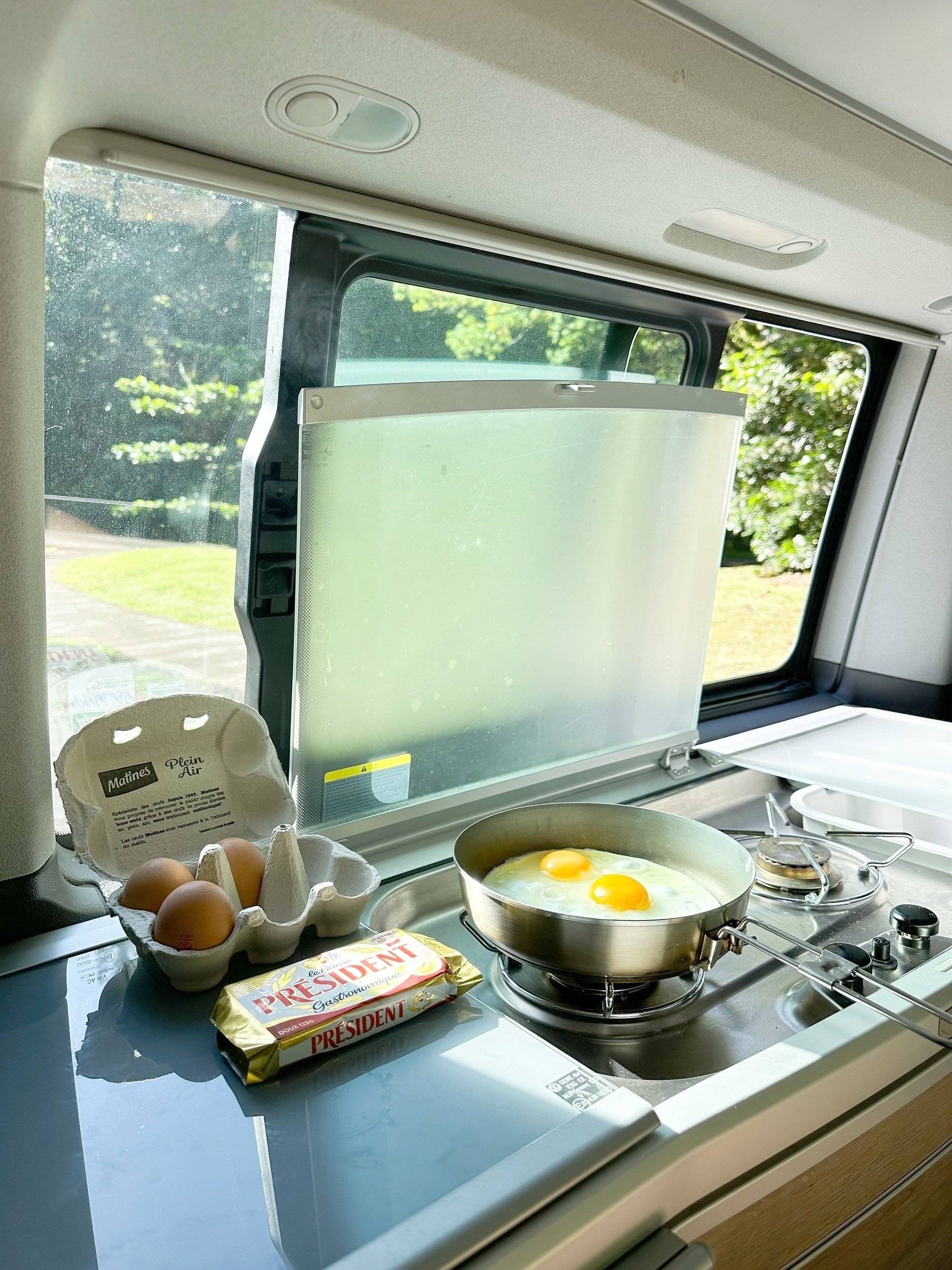 Coin cuisine Volkswagen VOLKSWAGEN CALIFORNIA - Yescapa