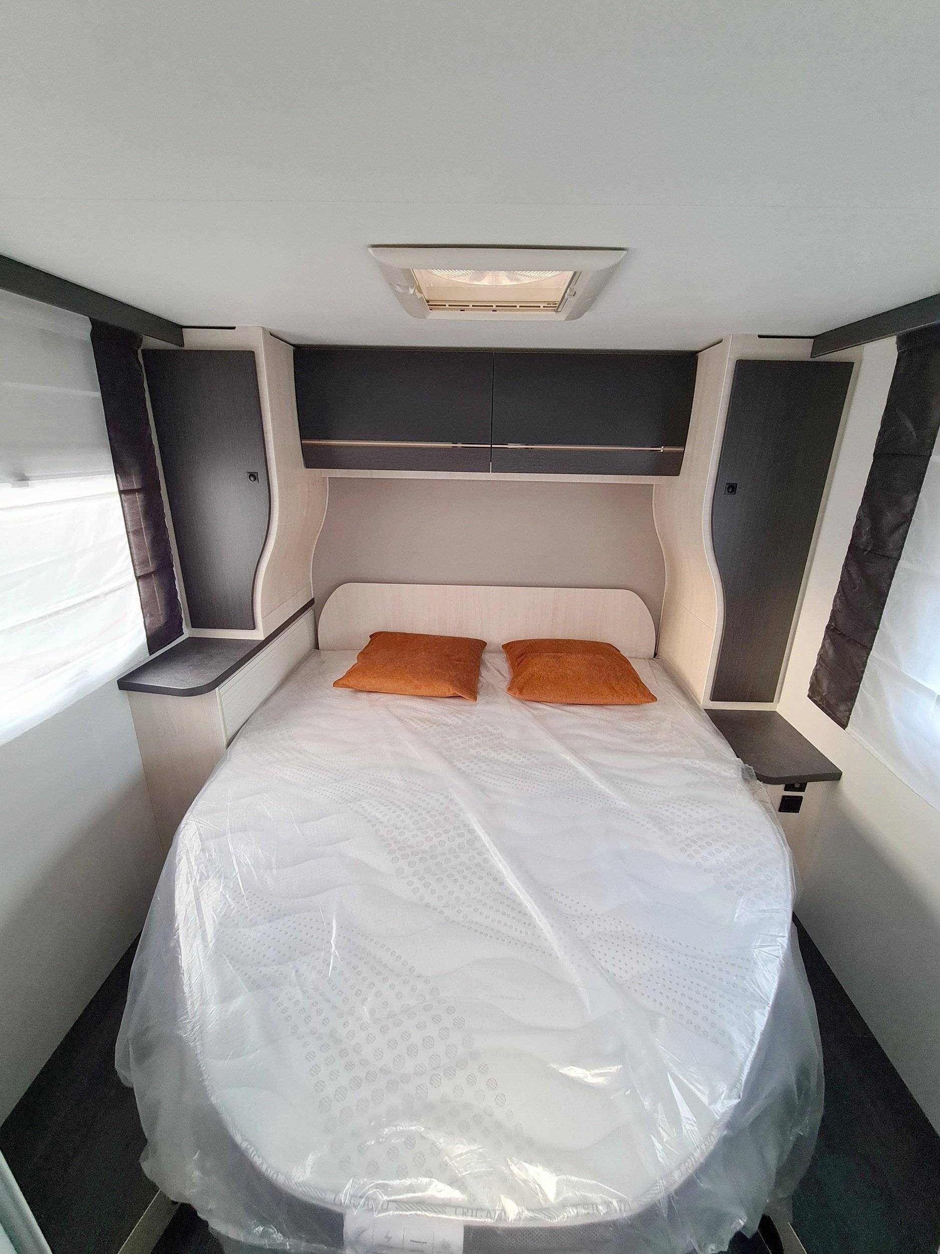 Challenger 328 Graphite Premium