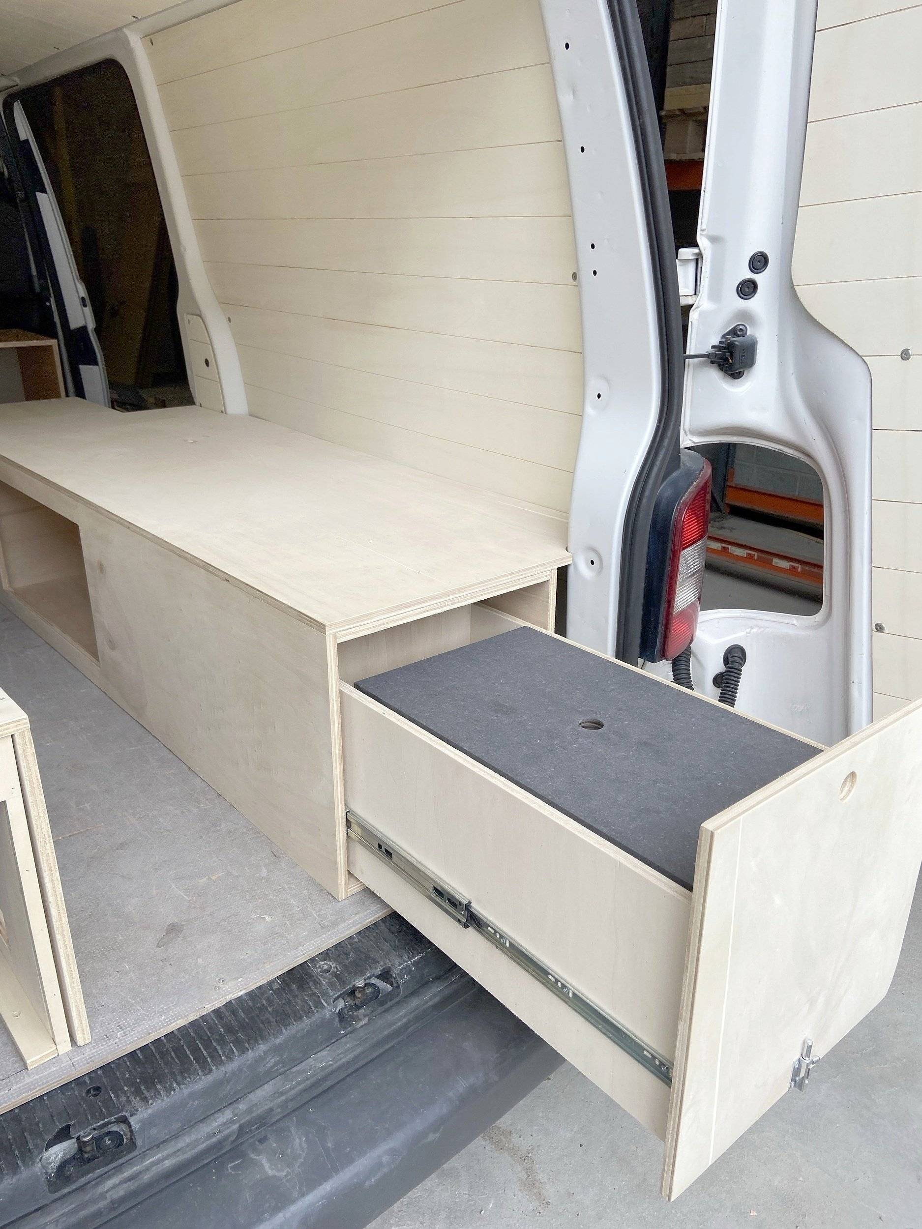 Volkswagen T5 2 l 102 ch