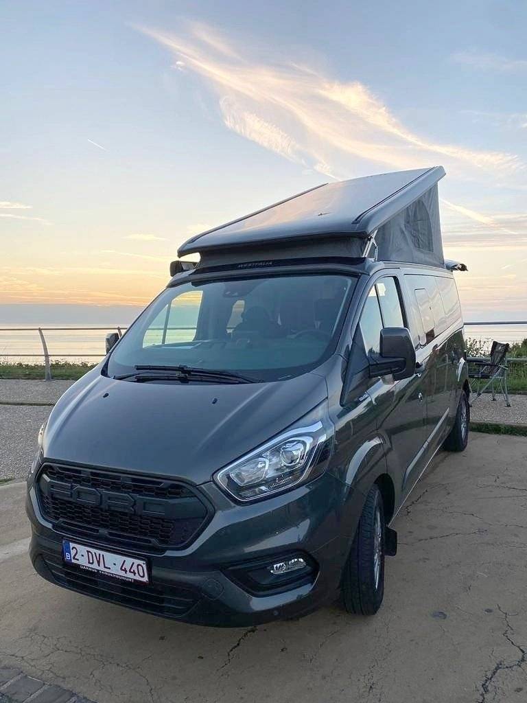 schräge Vorderansicht Ford - Yescapa