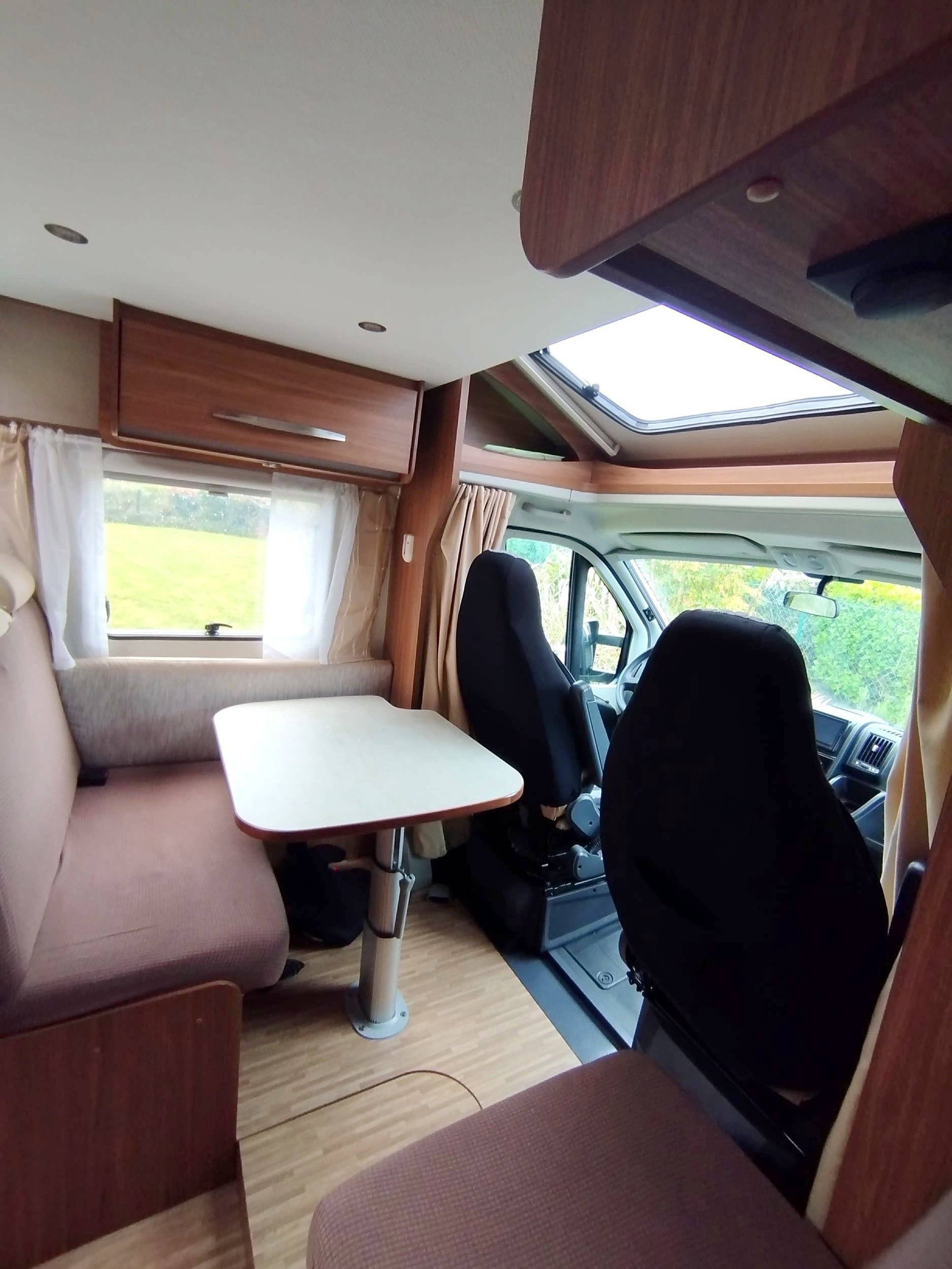 Menjador Fiat 2,3 l 130 ch - Yescapa