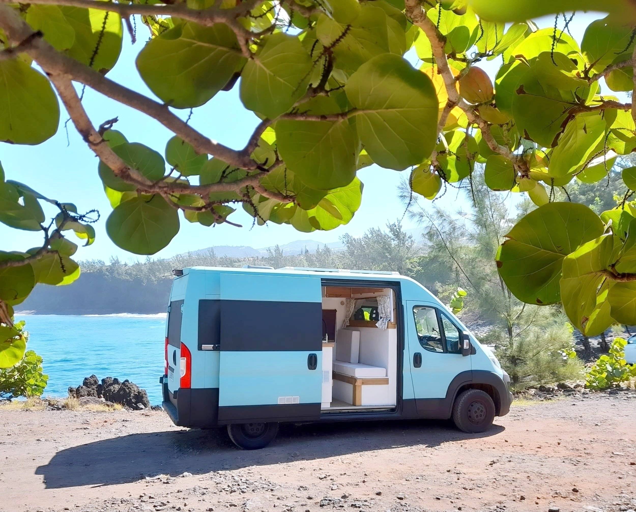 Vue avant de 3/4 Citroën Citroën jumper - Yescapa