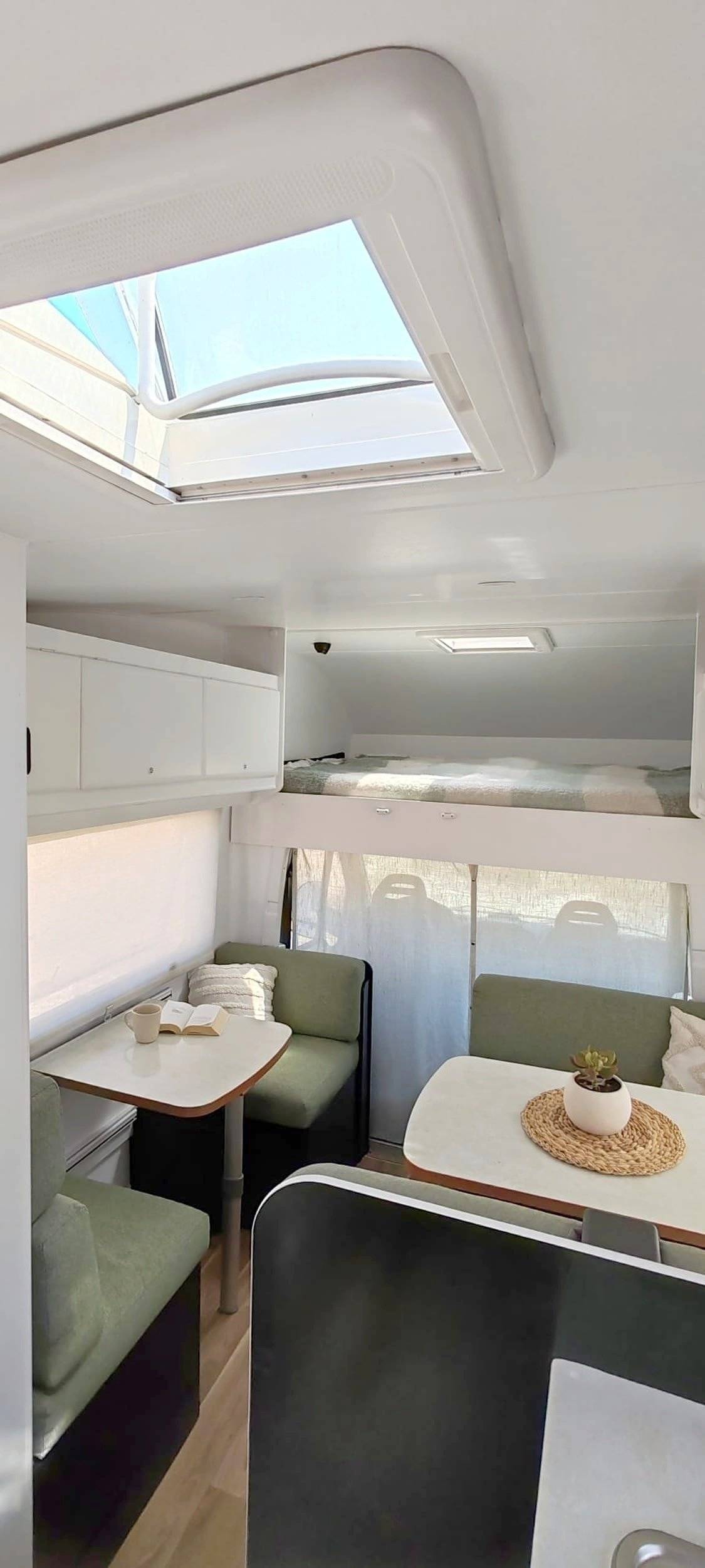 Voorkant 3/4 Fiat Ducato 2,3 jtd 110cv - Yescapa