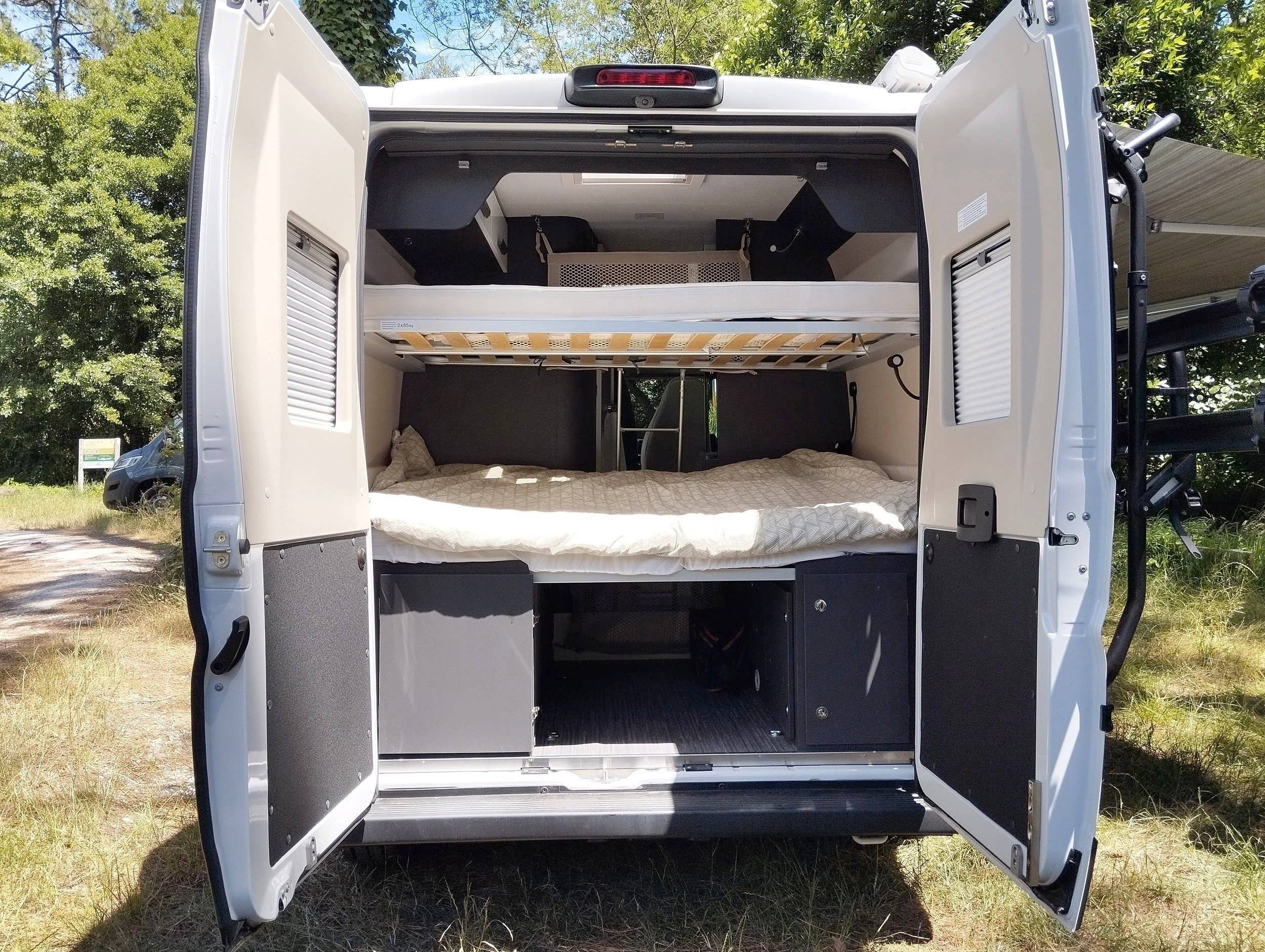 Schlafplätze Fiat Ducato 2,2 l JTD 130 ch. - Yescapa