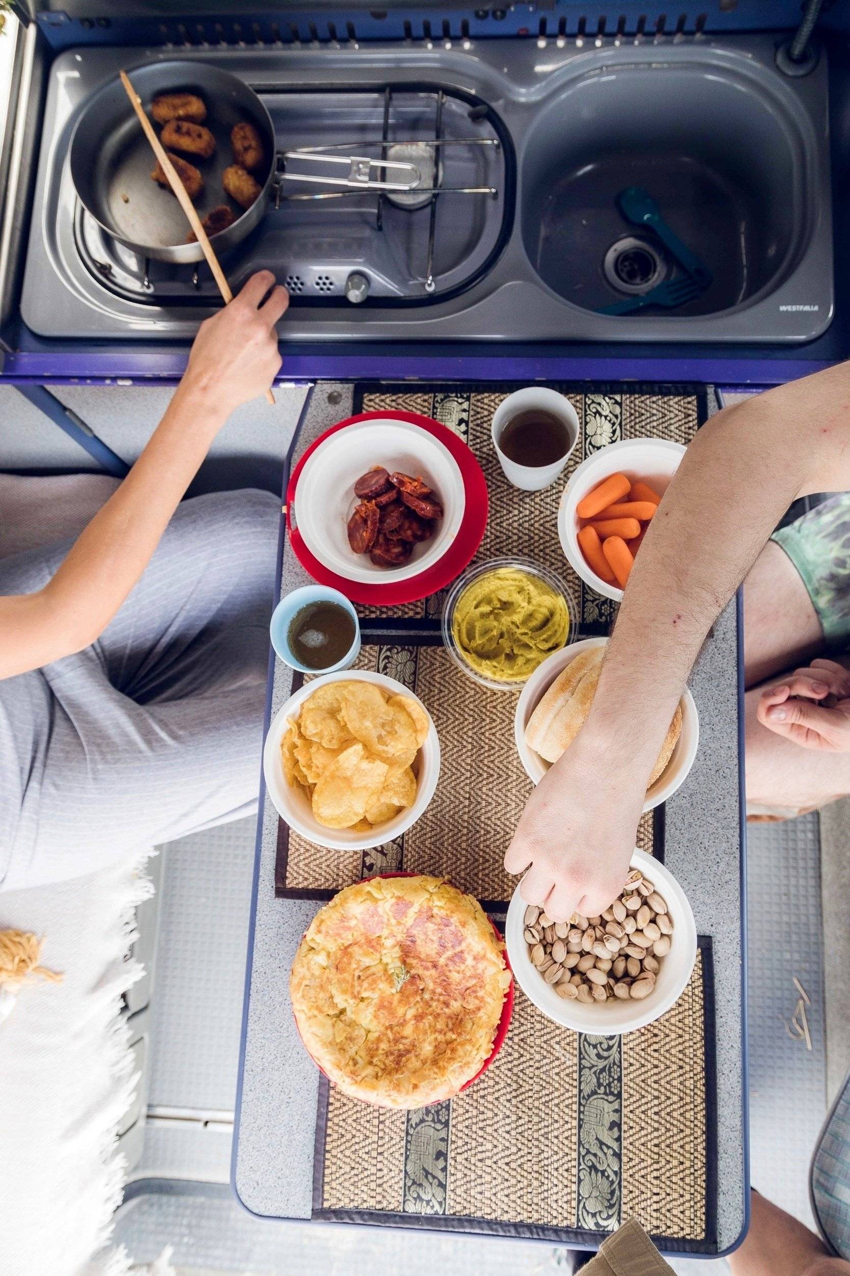 Coin repas Volkswagen California - Yescapa