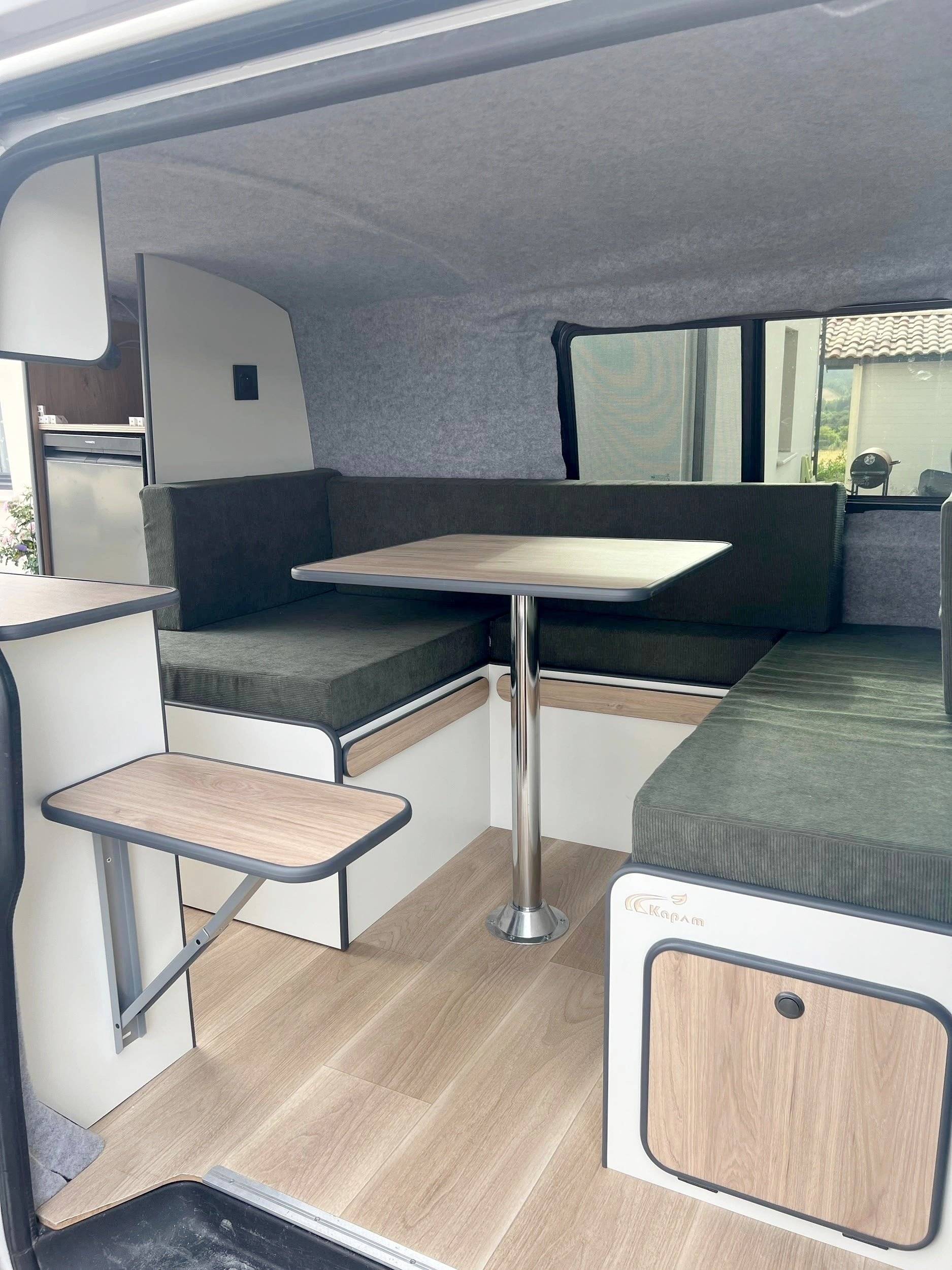 Coin repas Volkswagen T6 2 l 102 ch - Yescapa