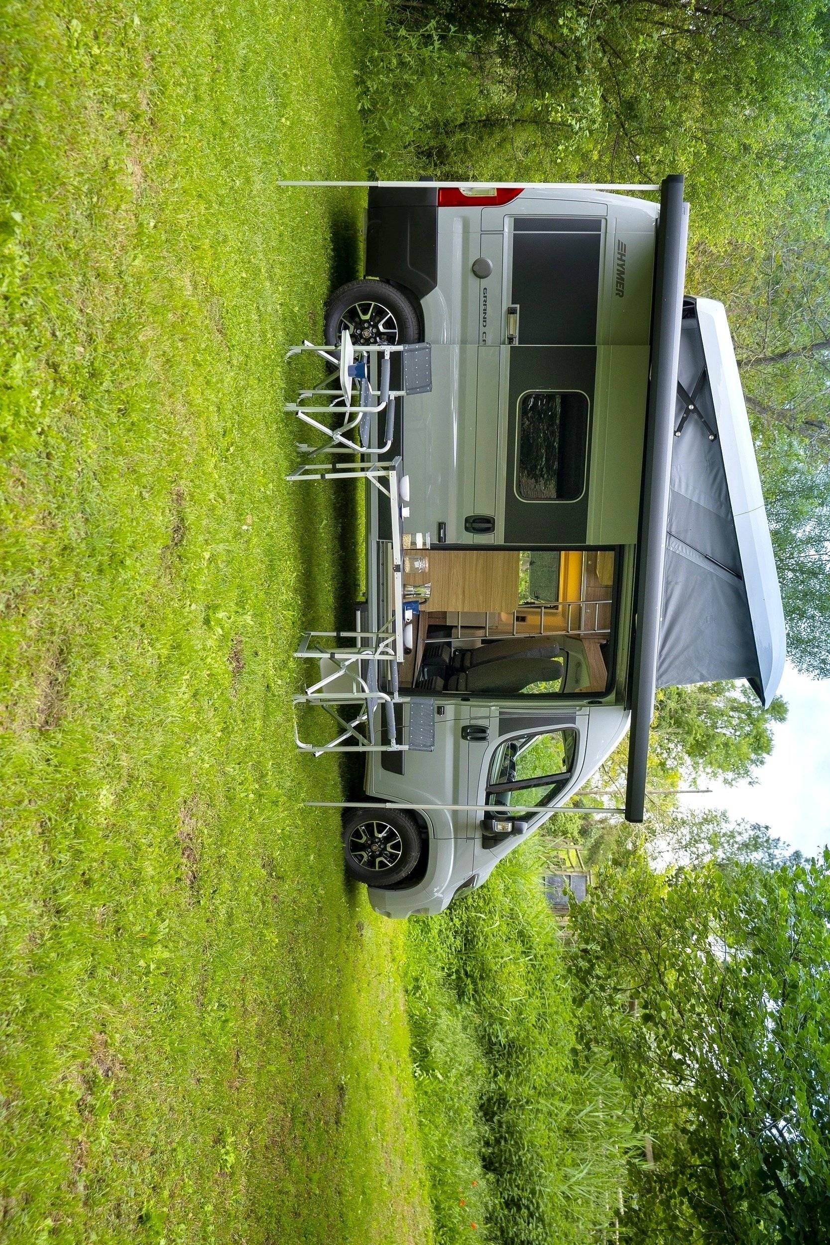 schräge Vorderansicht Fiat FIAT DUCATO - Yescapa