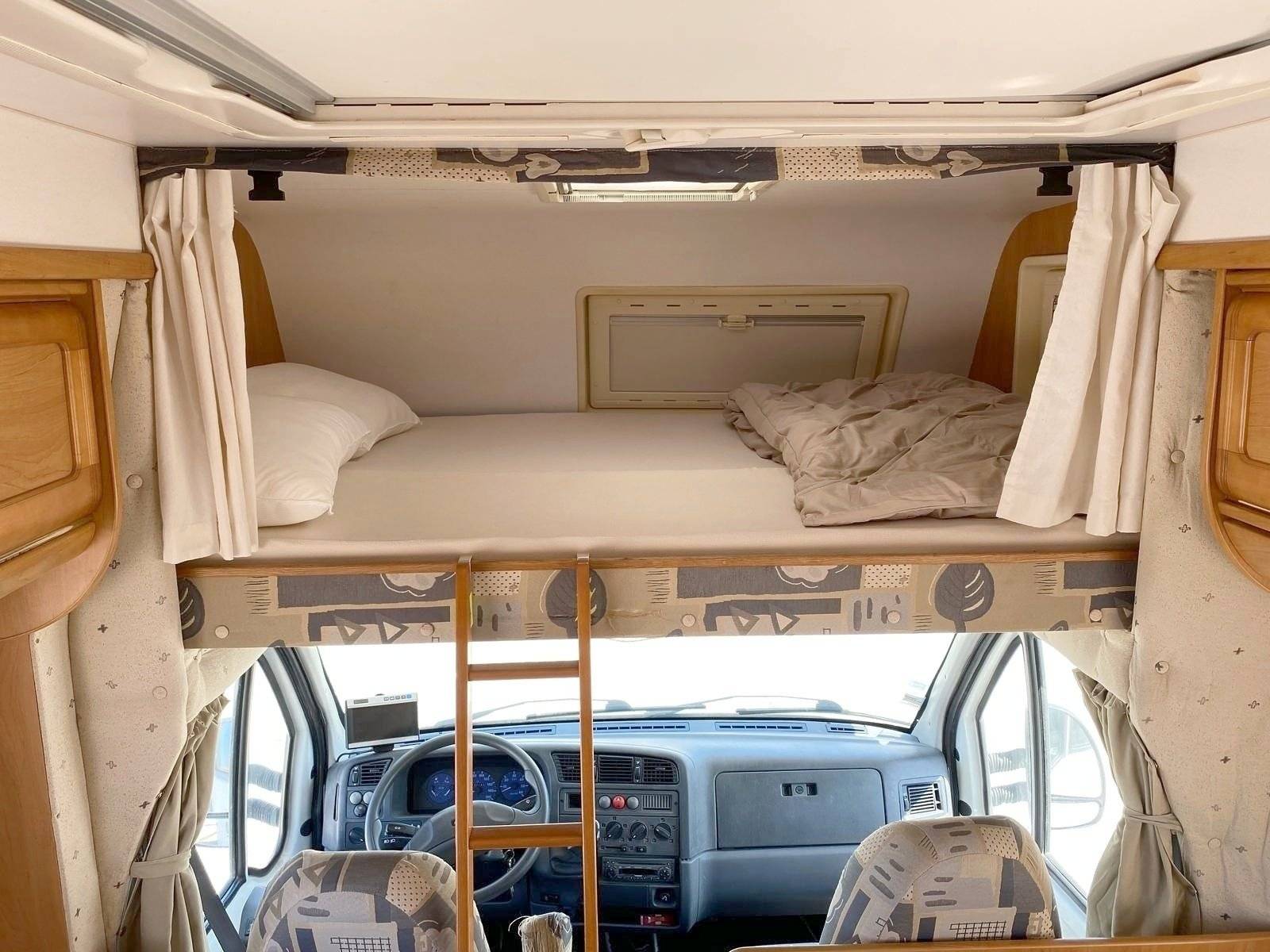 Berth Fiat Fiat ducato 2.8l JTD - Yescapa