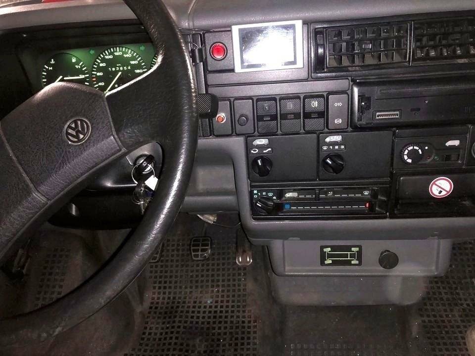 Fahrerbereich Volkswagen T4 - Yescapa