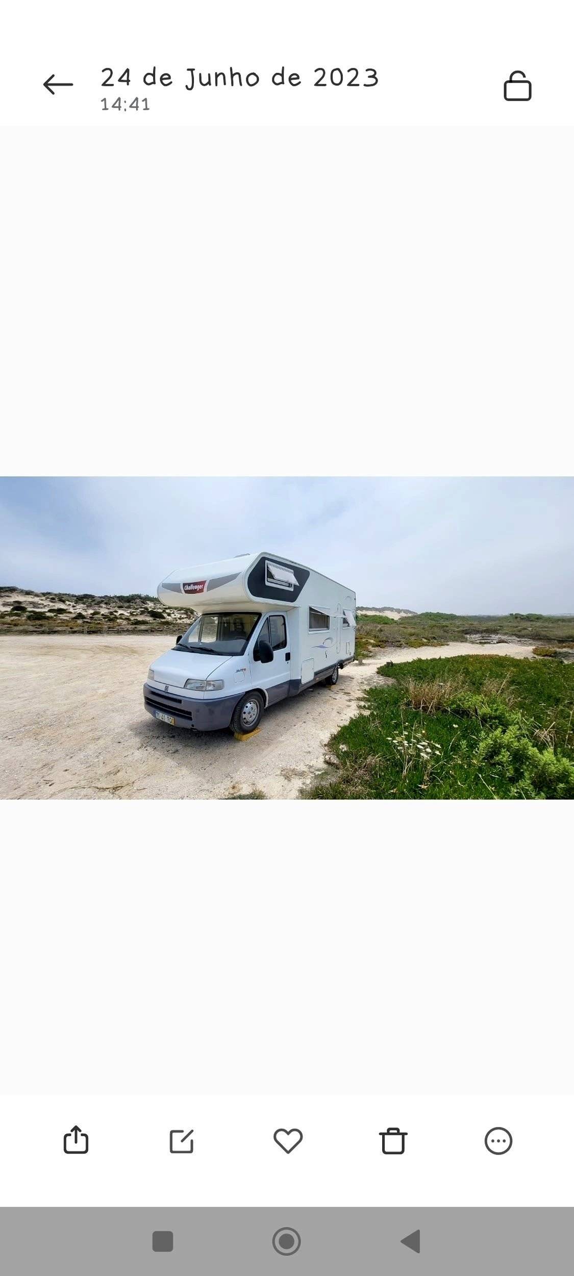 Vue avant de 3/4 Fiat ducato 2,8 jtd - Yescapa