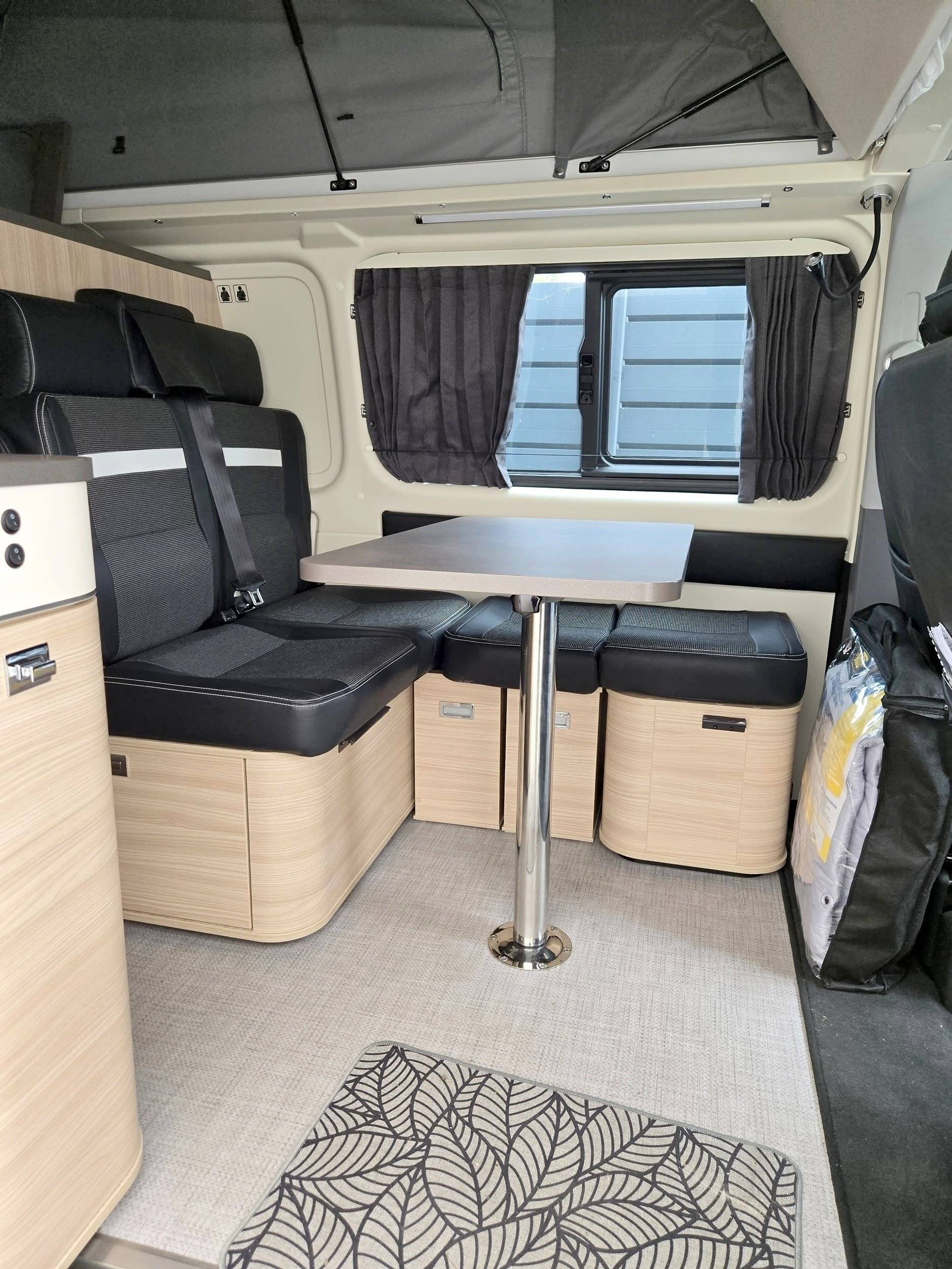 Dinette Volkswagen T6 Long 2,0 l 150 ch - Yescapa