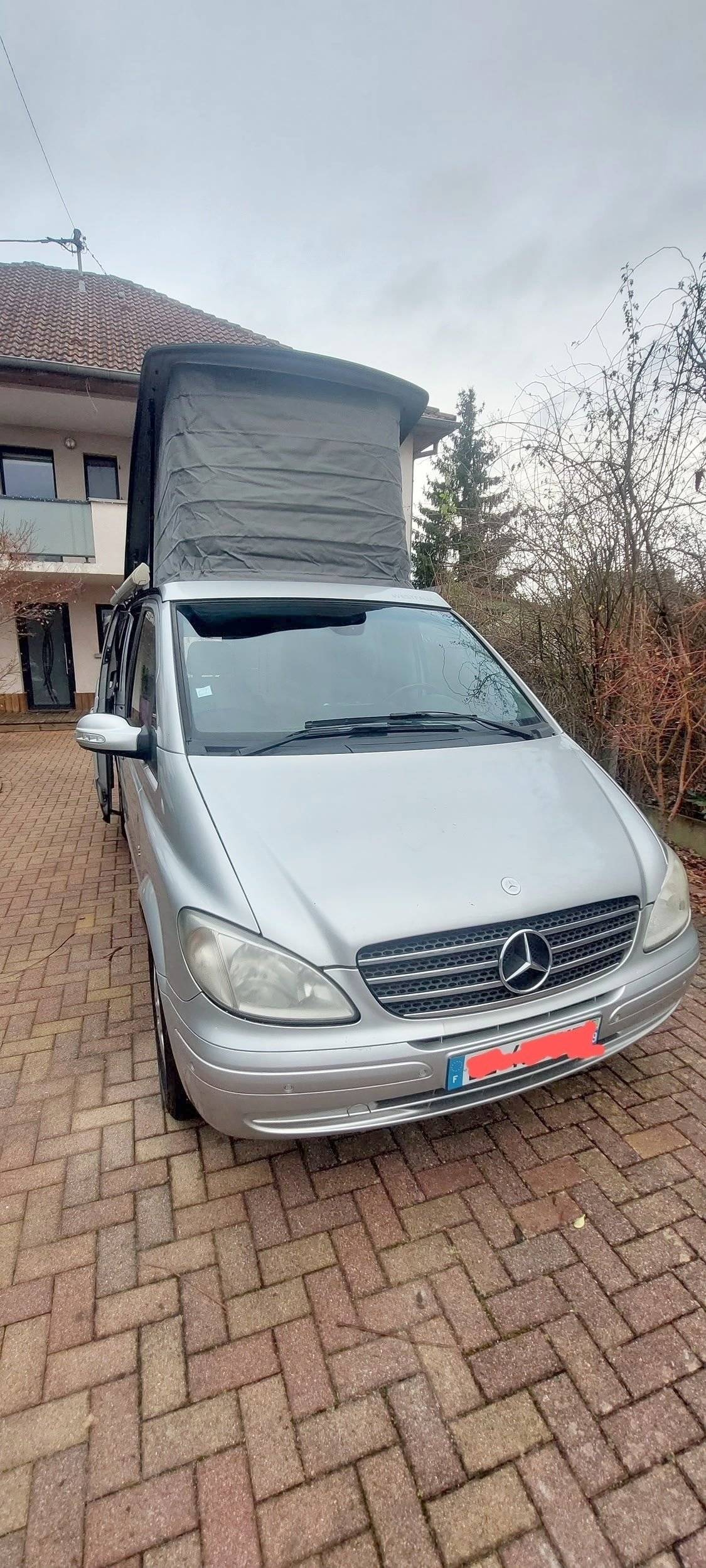 Vue avant de 3/4 Mercedes Viano 3,0 CDI Marco Polo - Yescapa