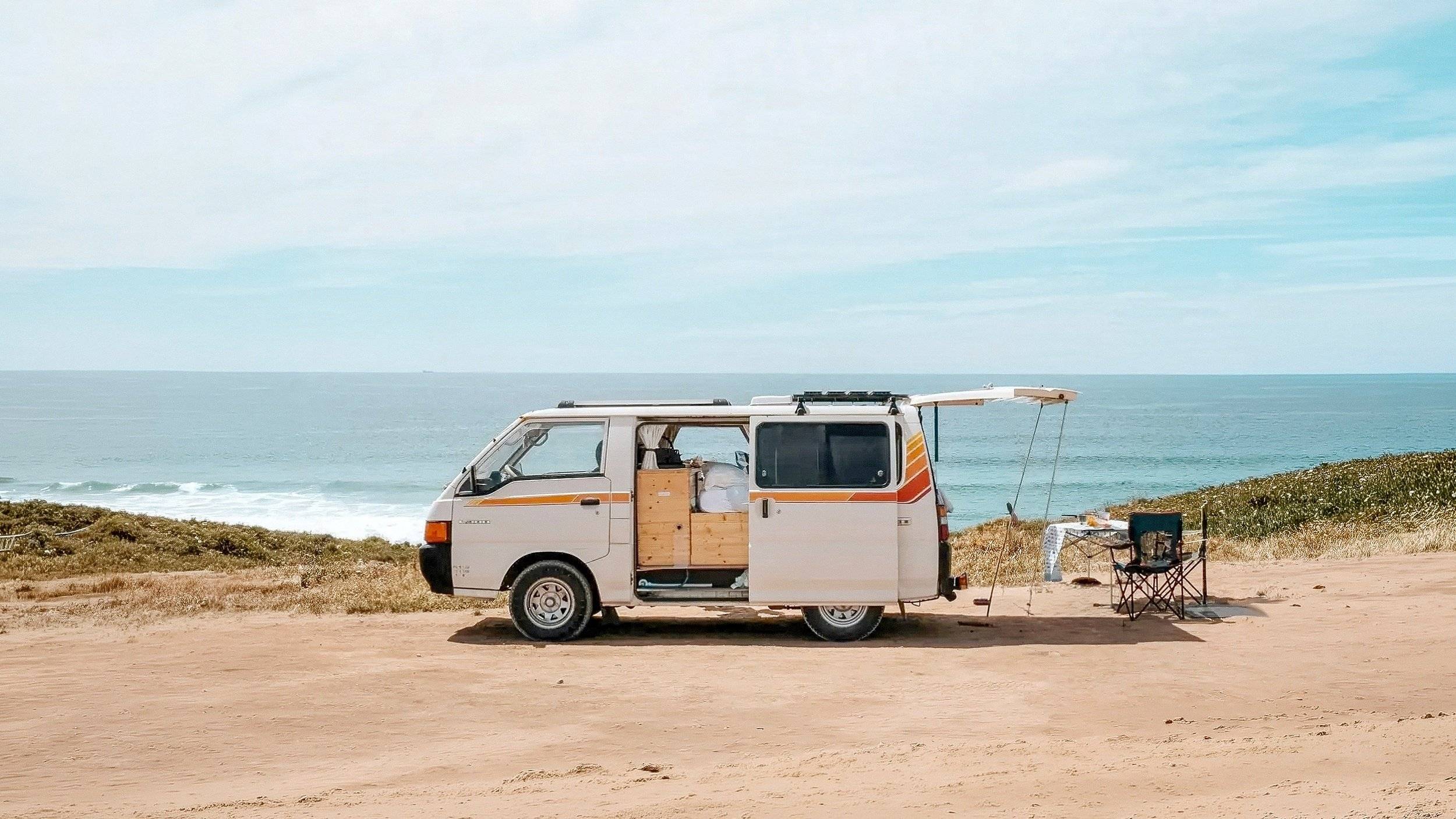 Vue avant de 3/4 Mitsubishi Mitsubishi - Yescapa