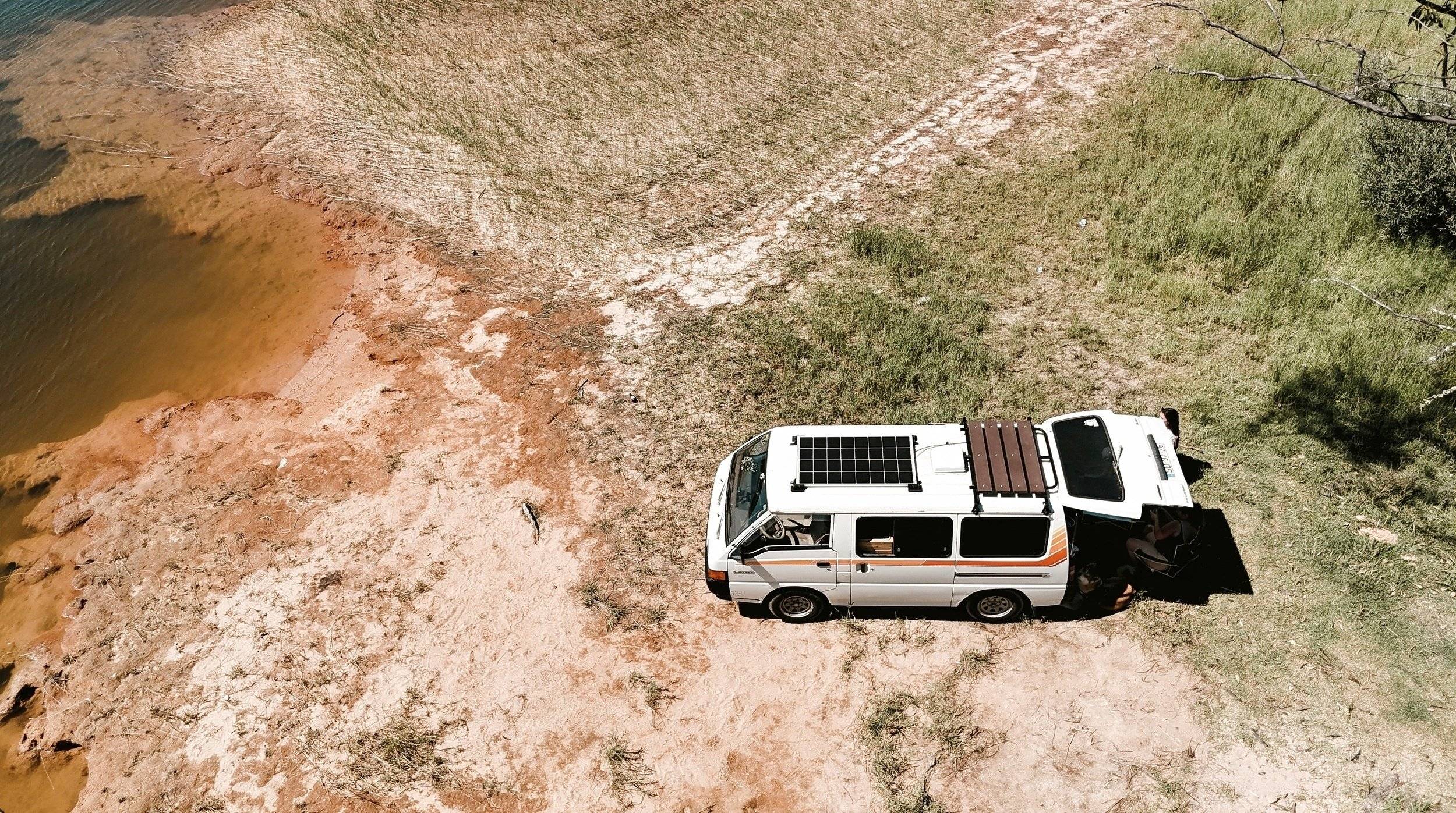Vista frontale a ¾ Mitsubishi Mitsubishi - Yescapa