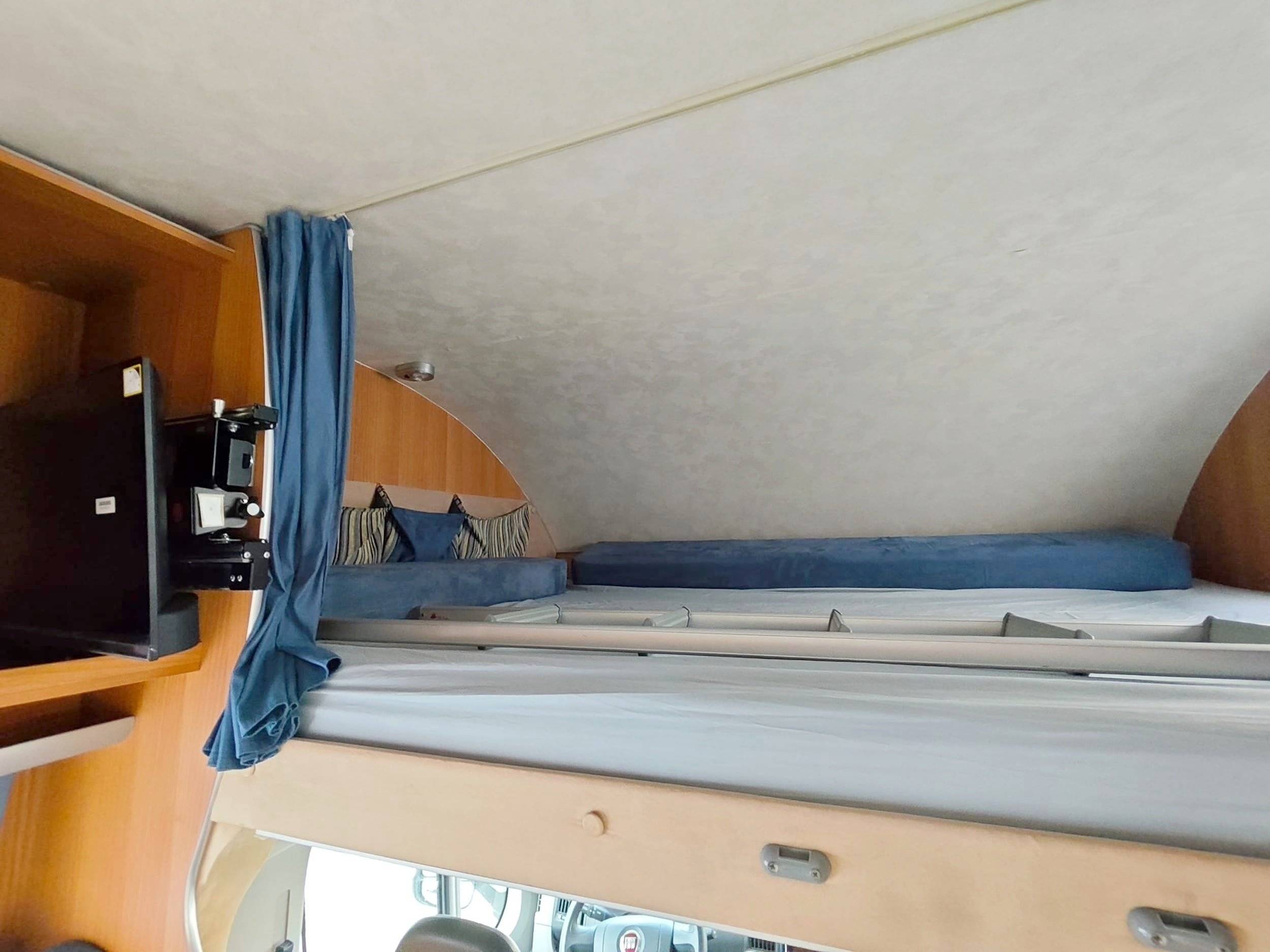 Dormidas Fiat Ducato Mc Louis - Yescapa