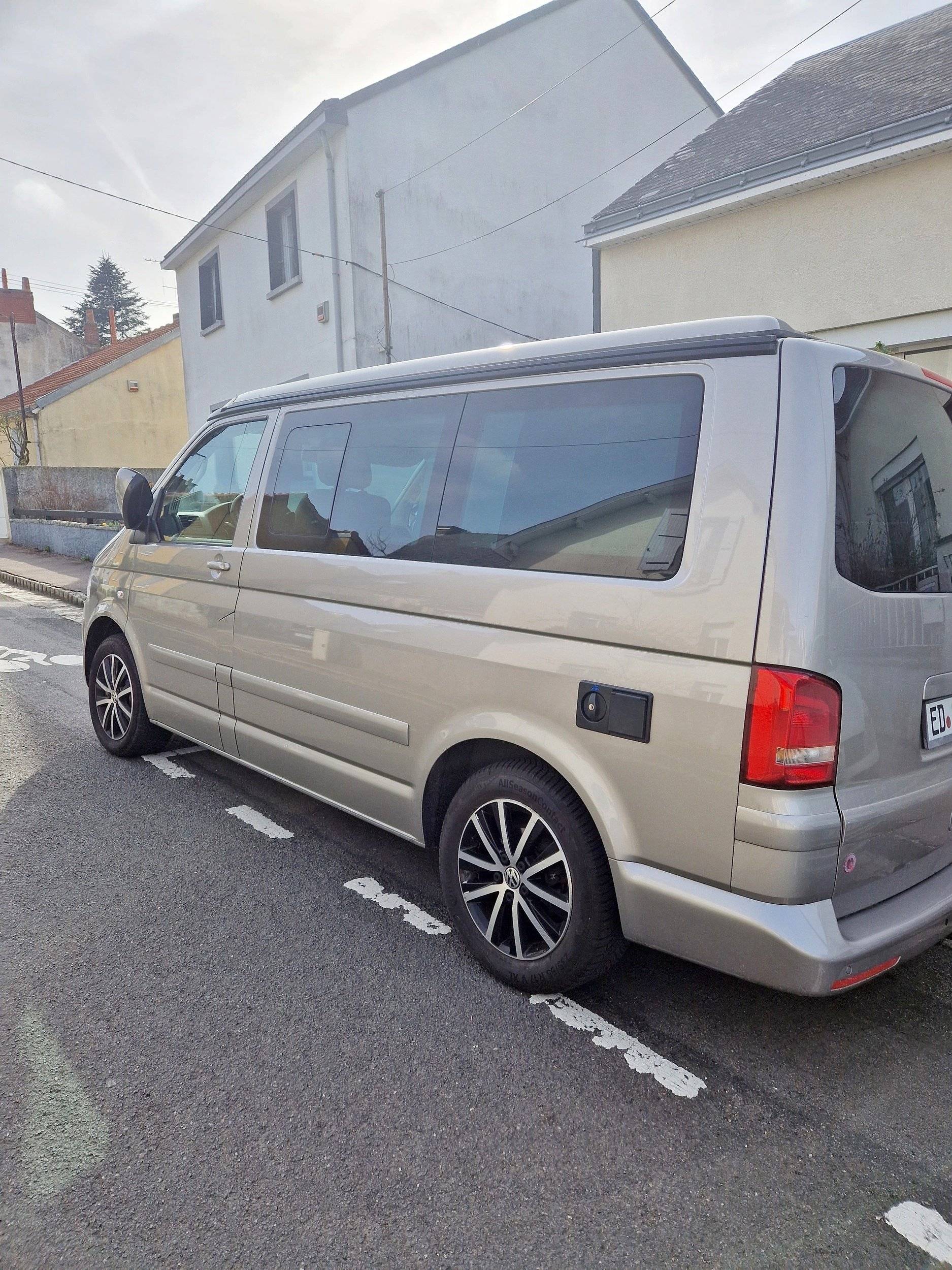 Volkswagen T5 California