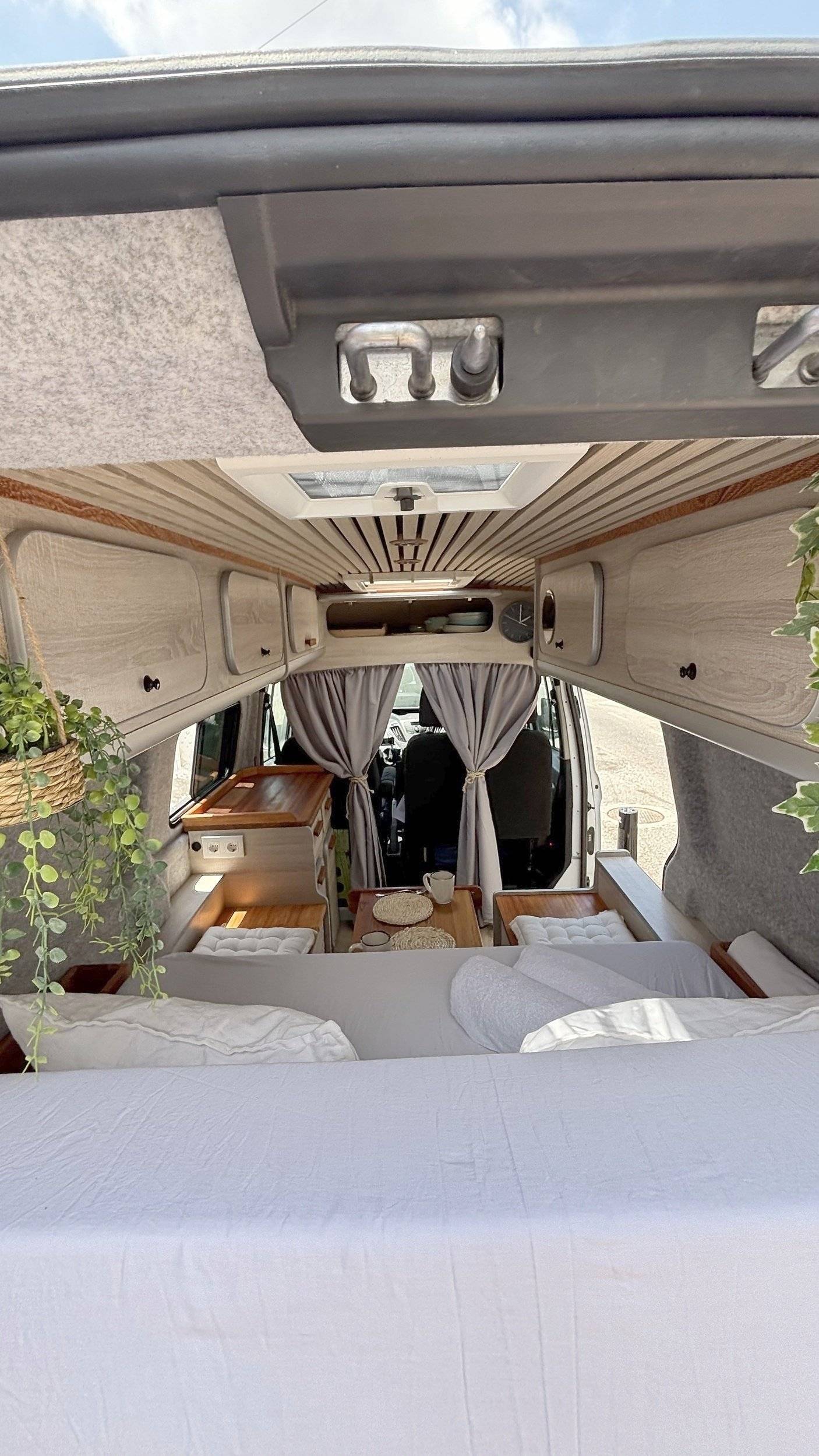 Custo Van Ford Transit