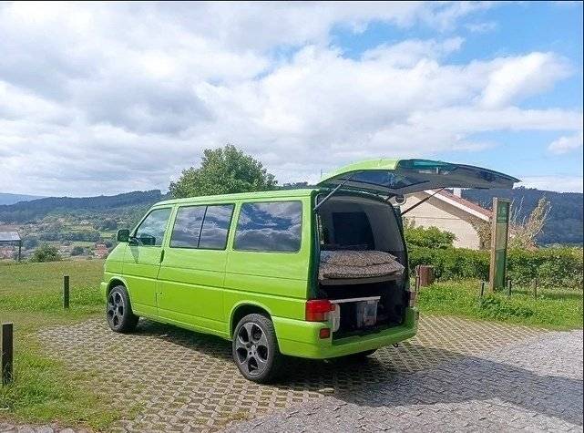 Rear view Volkswagen - Yescapa
