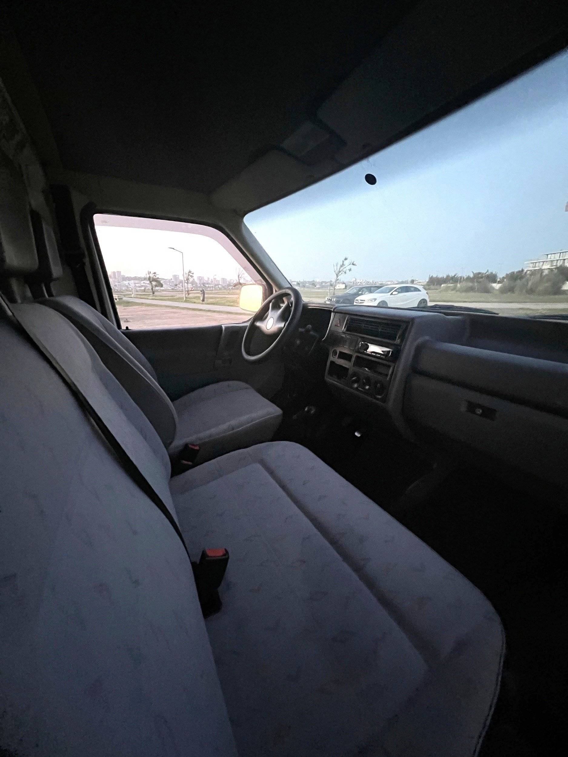 Alpes Camping-Car Transporter T4 2.4D