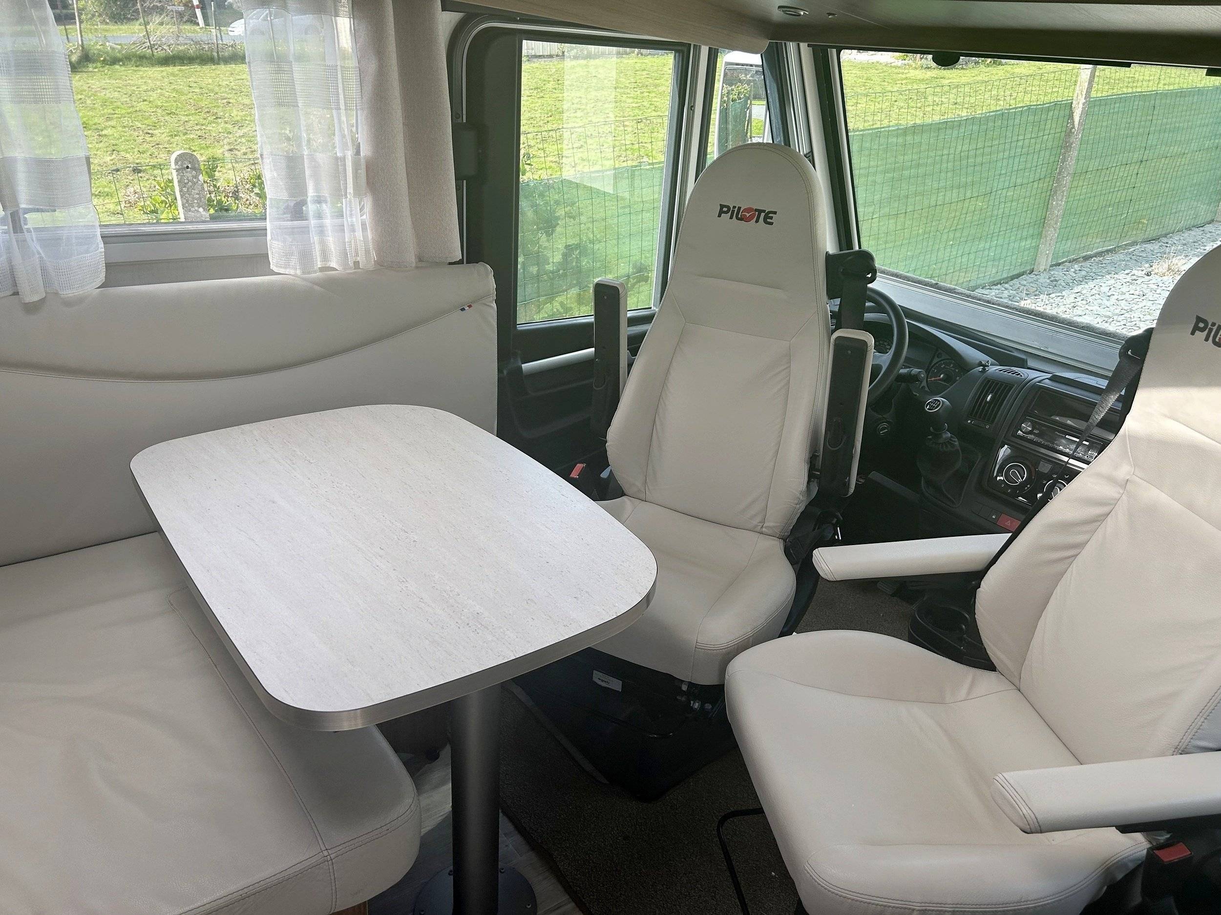 Pilote G700C Essentiel