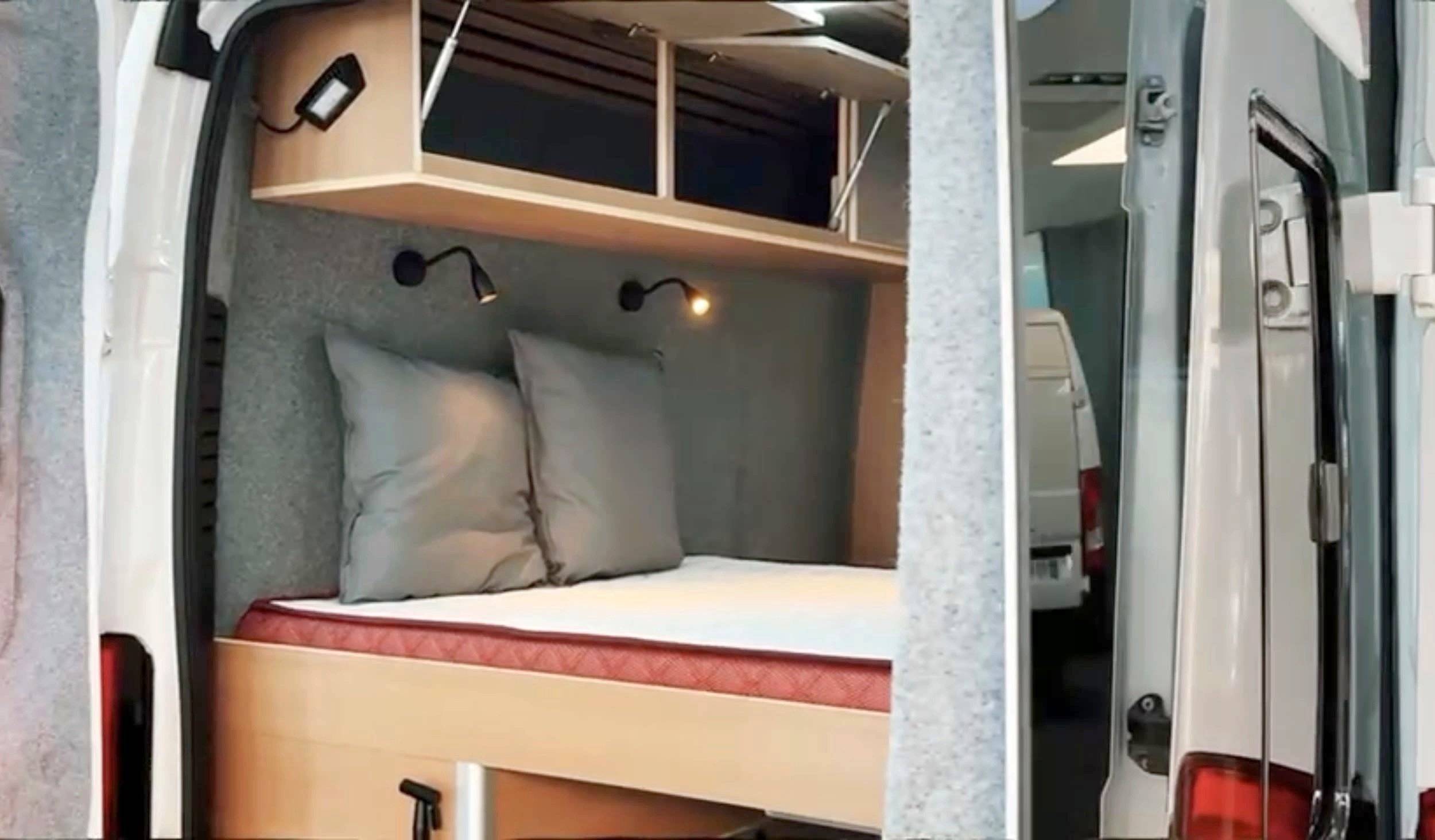 Dormidas Peugeot Boxer 2,2 l 120 ch. - Yescapa
