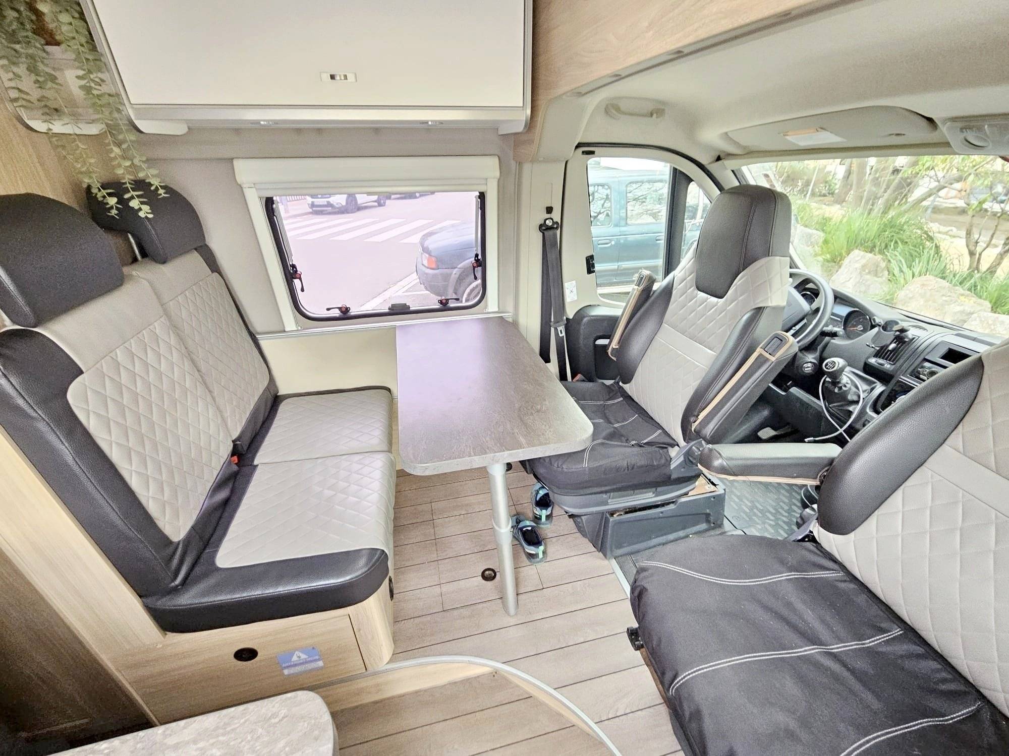 Dinette Fiat FIAT DUCATO - Yescapa