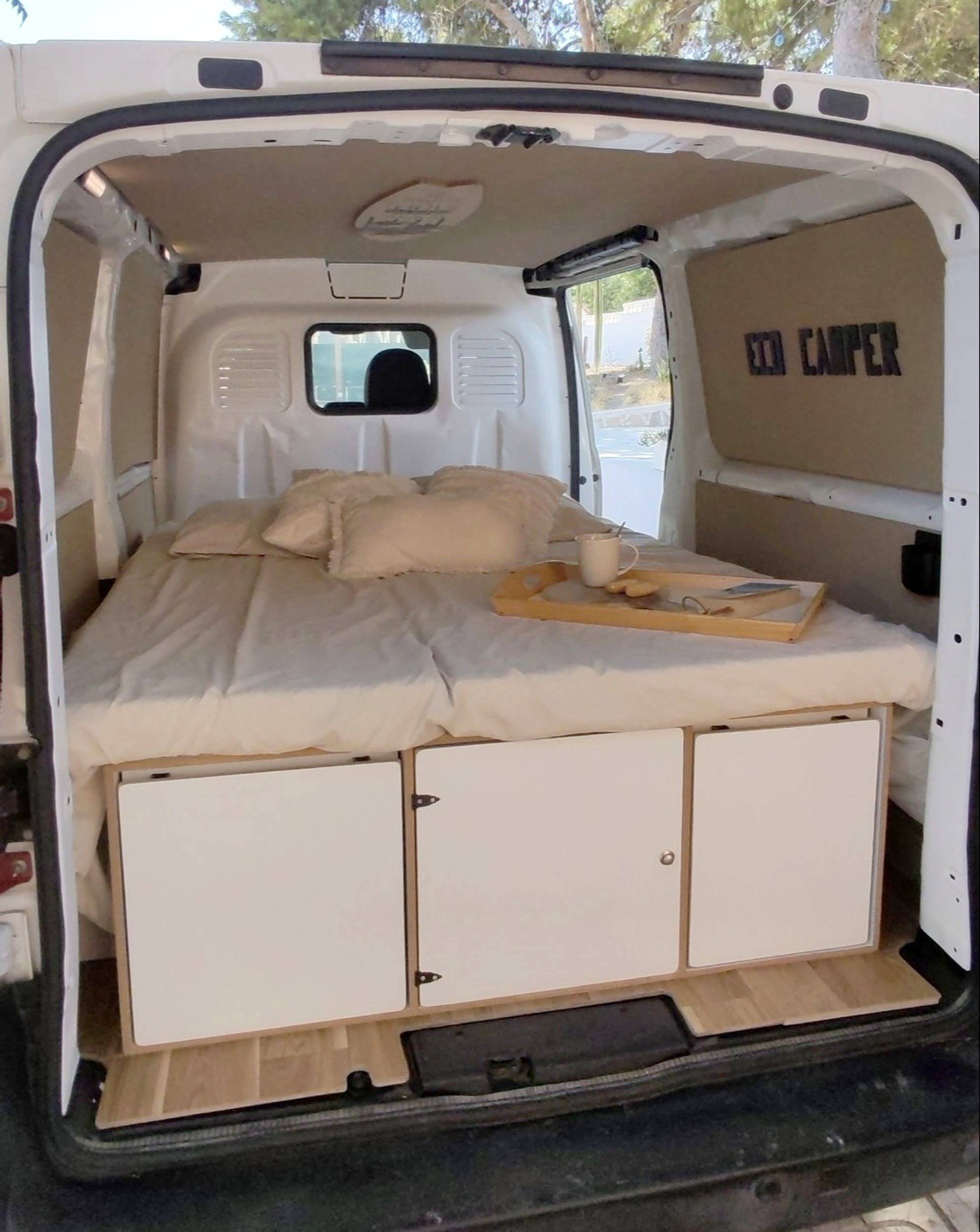Berth Peugeot peugeot expert - Yescapa