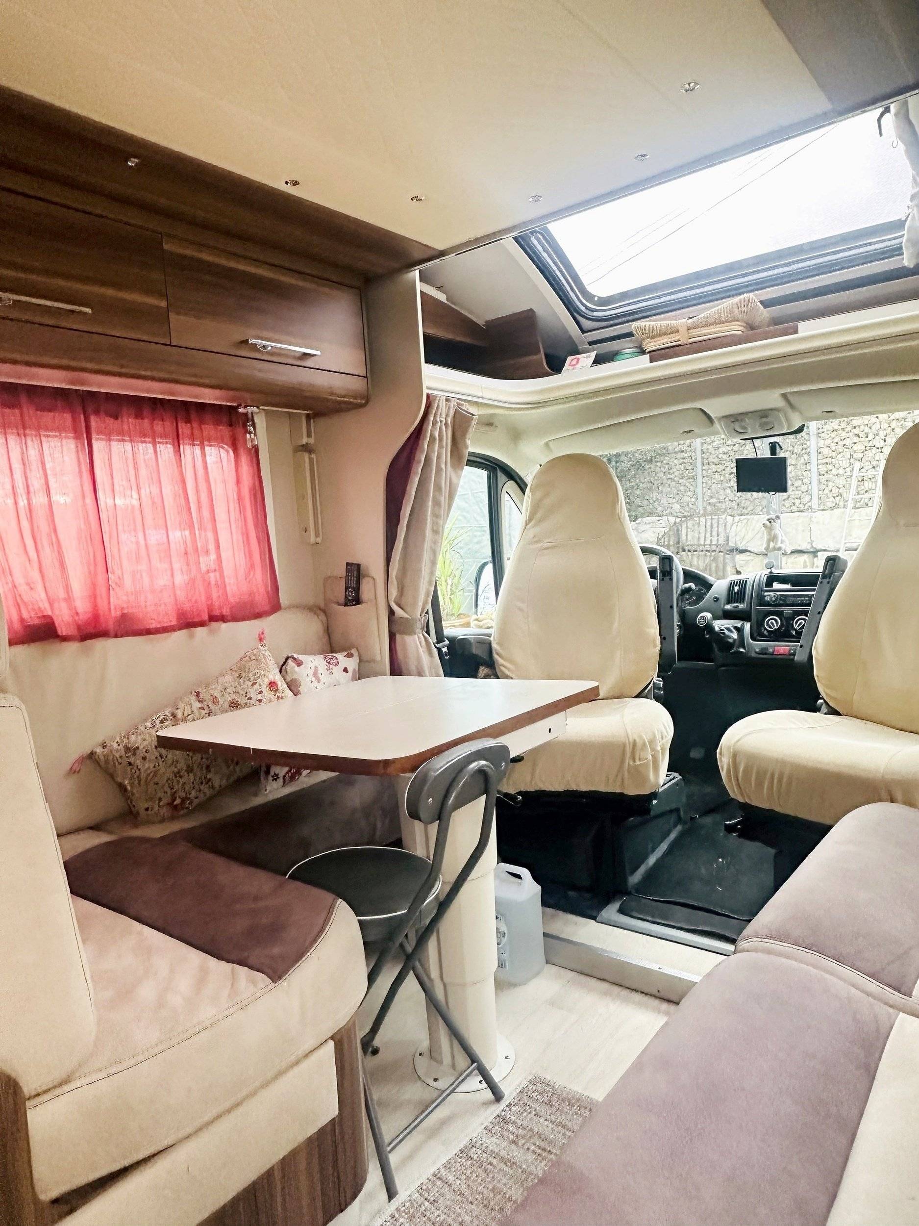 Challenger 2,3 l 130 ch.