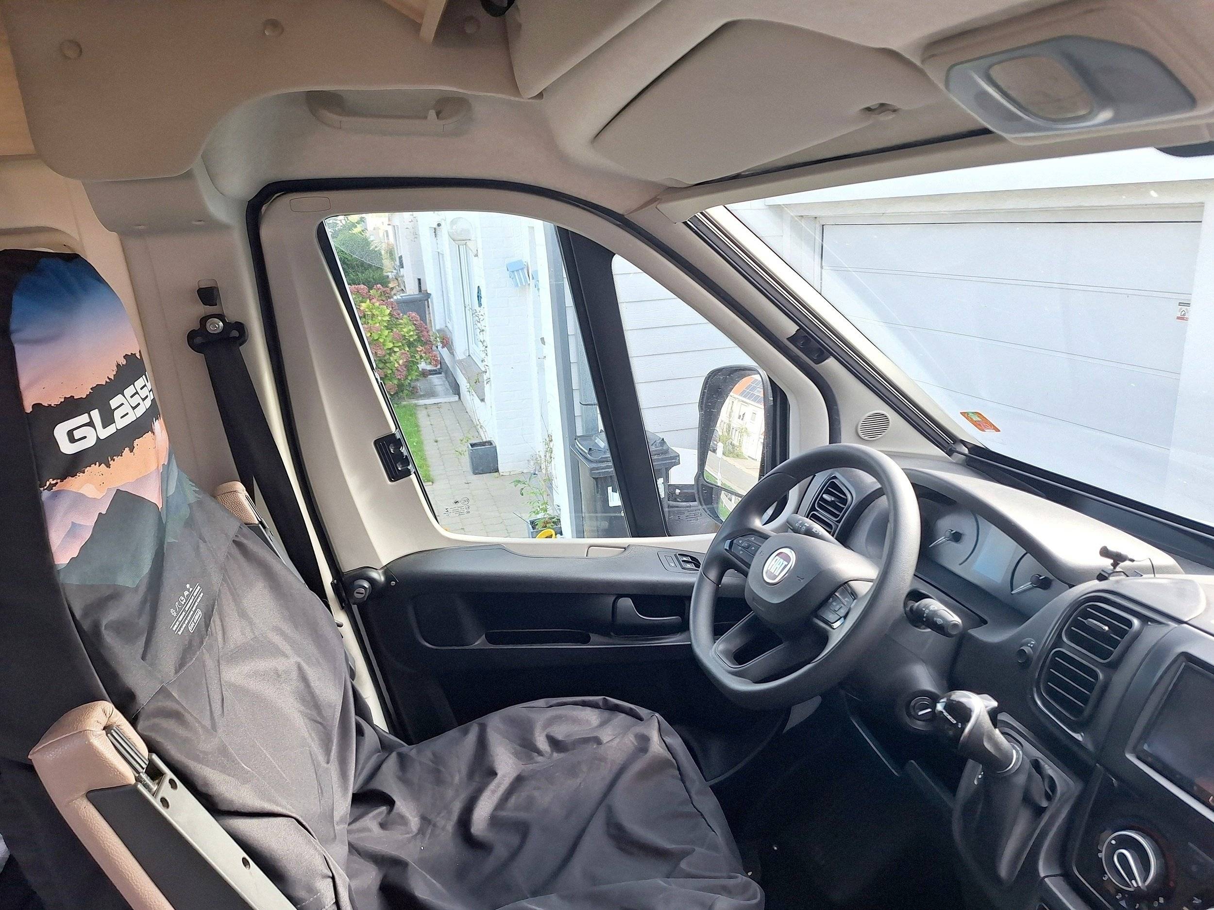 Dreamer Family van