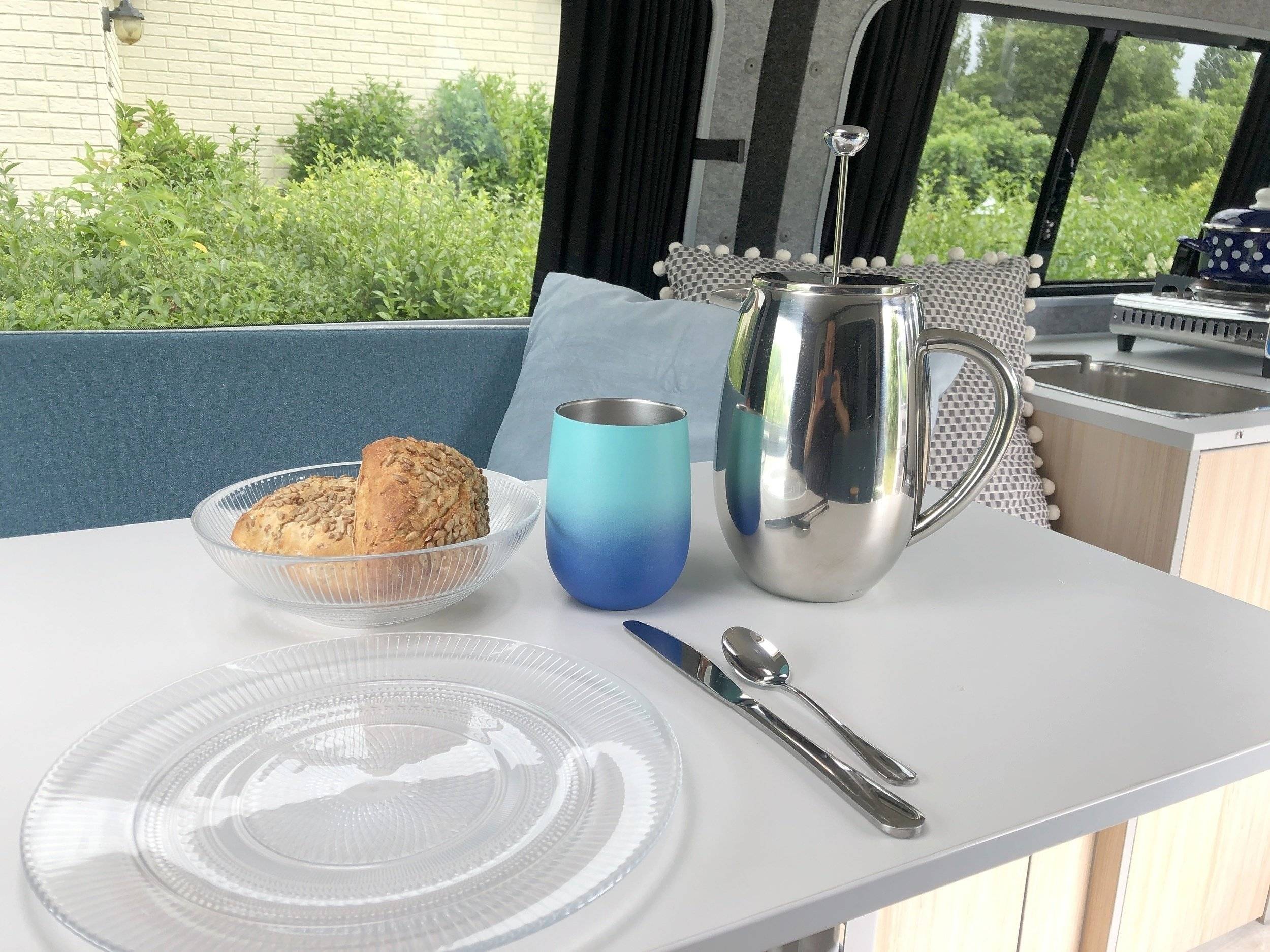 Dining Area Volkswagen Volkswagen Transporter - Yescapa