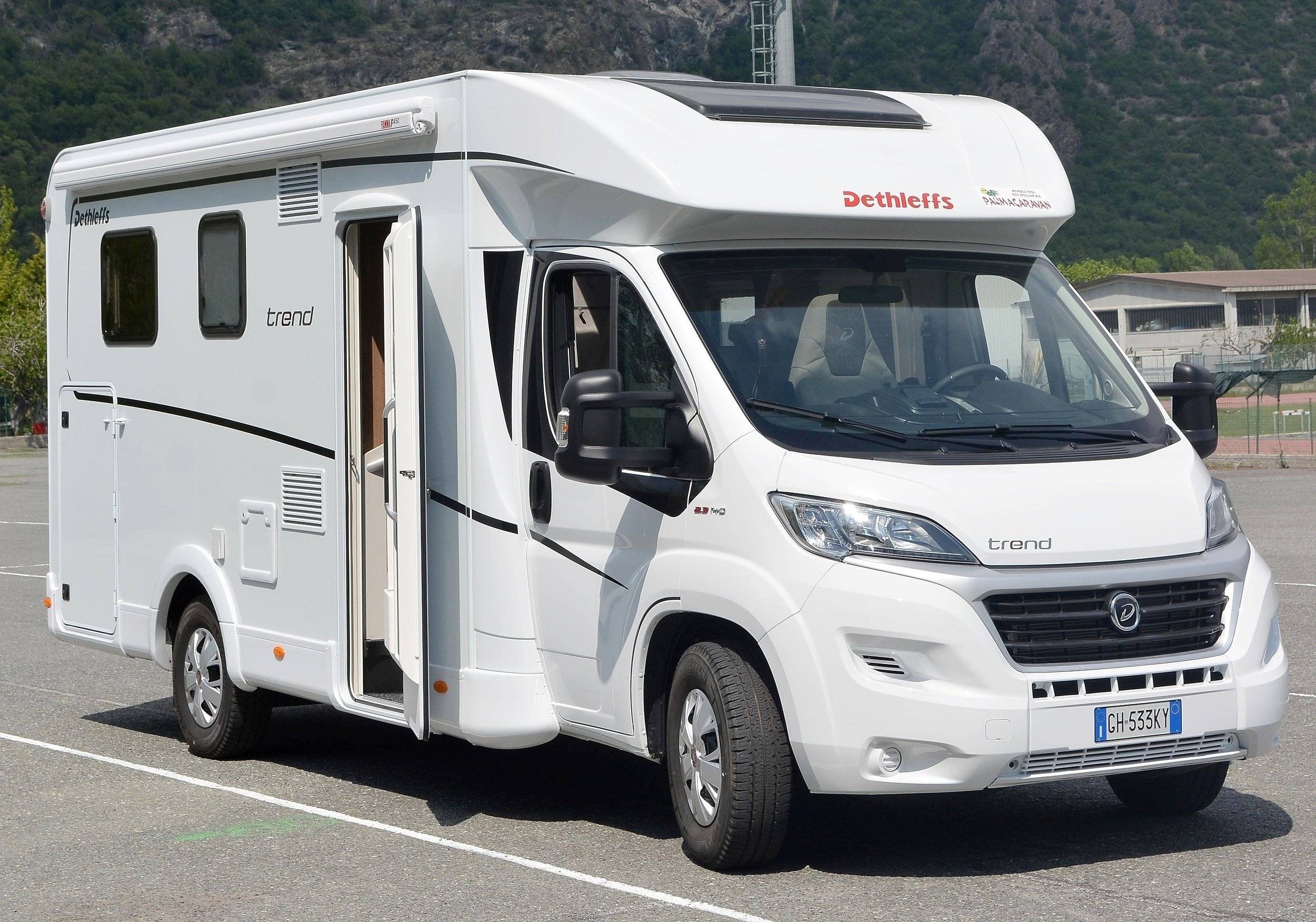 Vista frontale a ¾ Fiat FIAT DUCATO - Yescapa