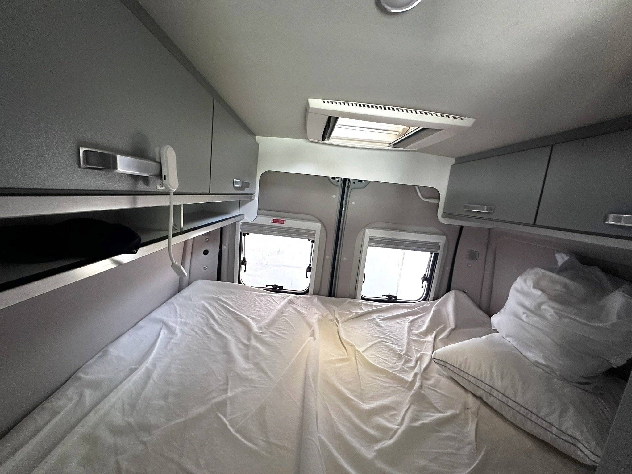 Dormidas Peugeot Boxer 2,2l HDI 165 PS - Yescapa
