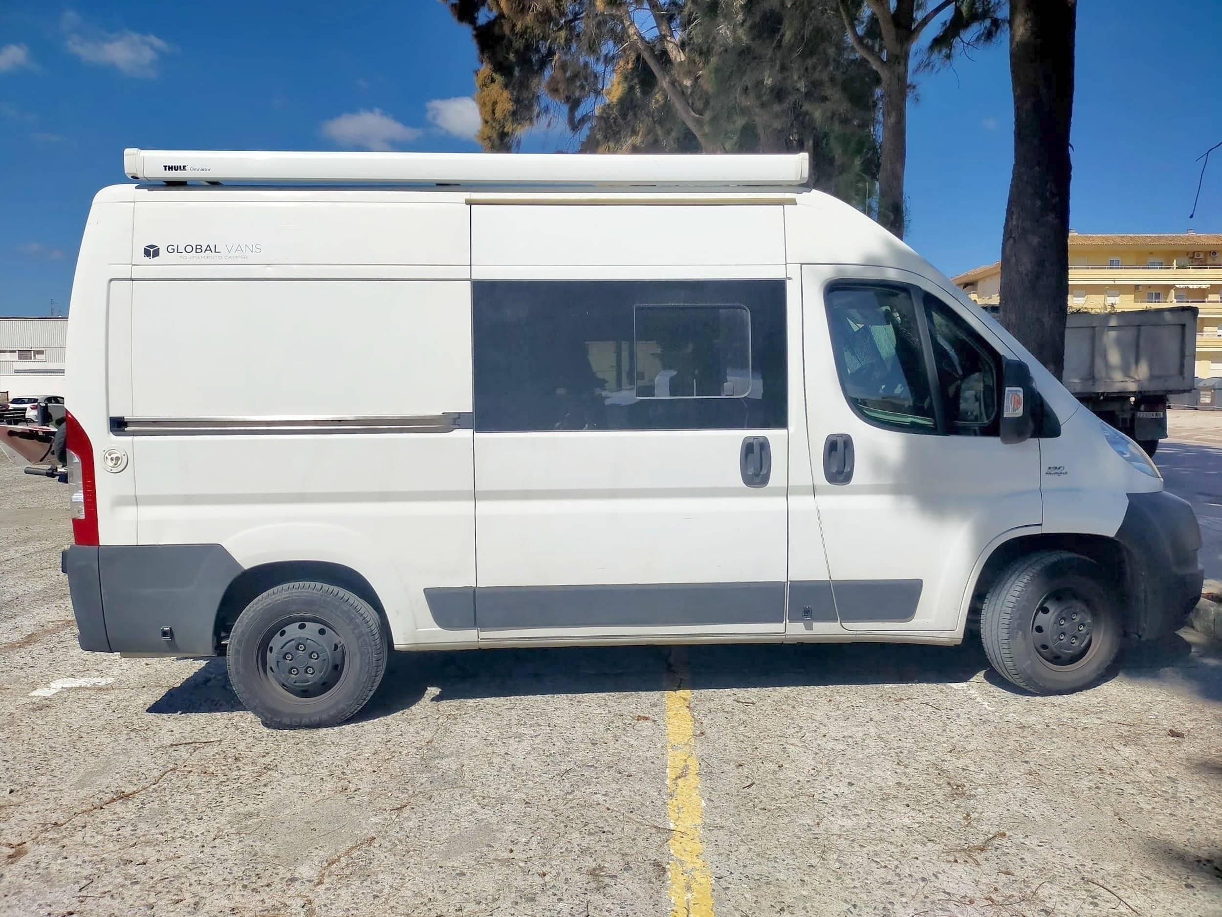 Voorkant 3/4 Fiat 2,3 l 130 ch - Yescapa