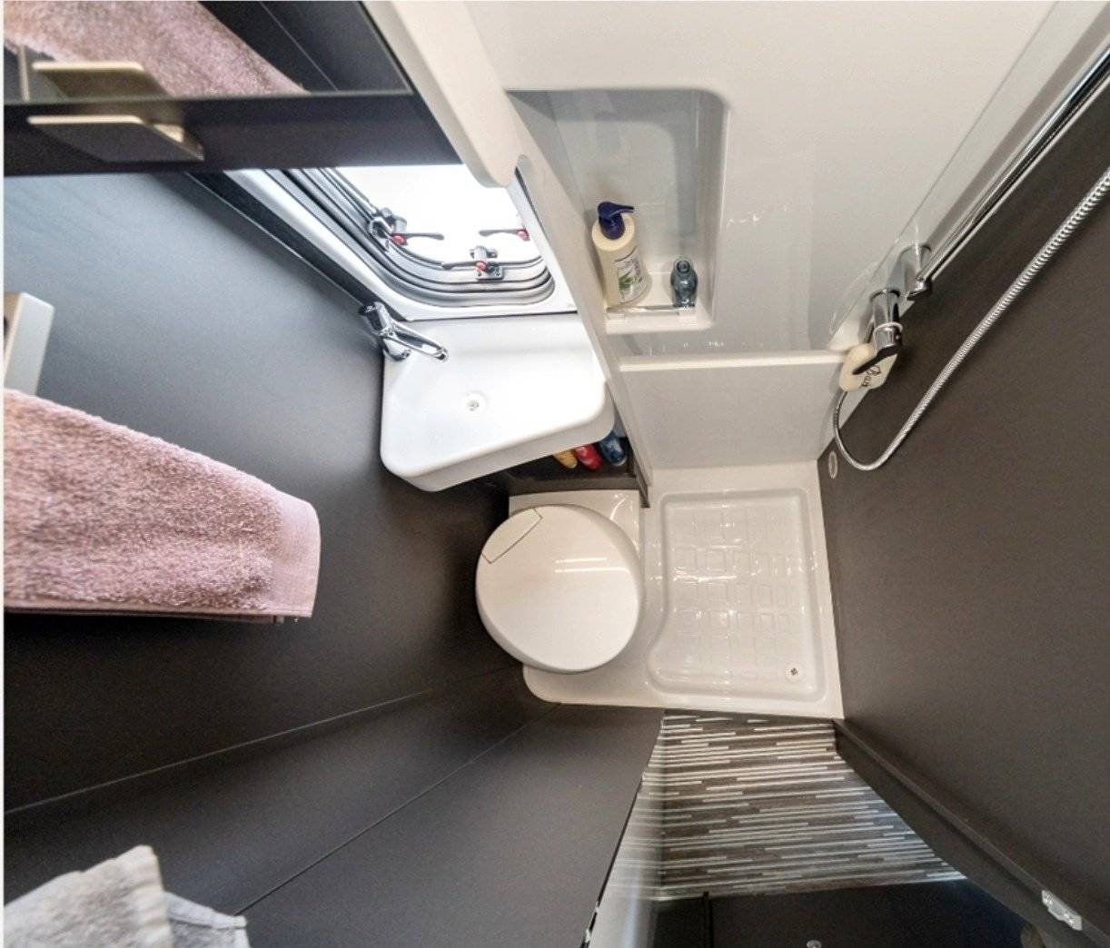 Menfys 3 Maxi McLouis