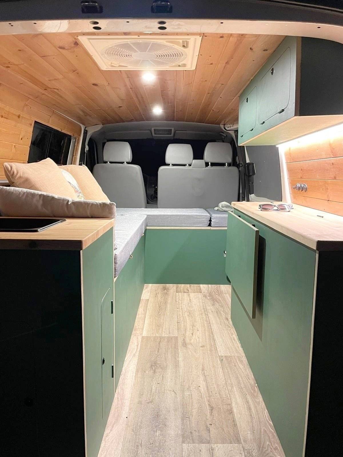 Volkswagen Transporter T5 2.5TDI