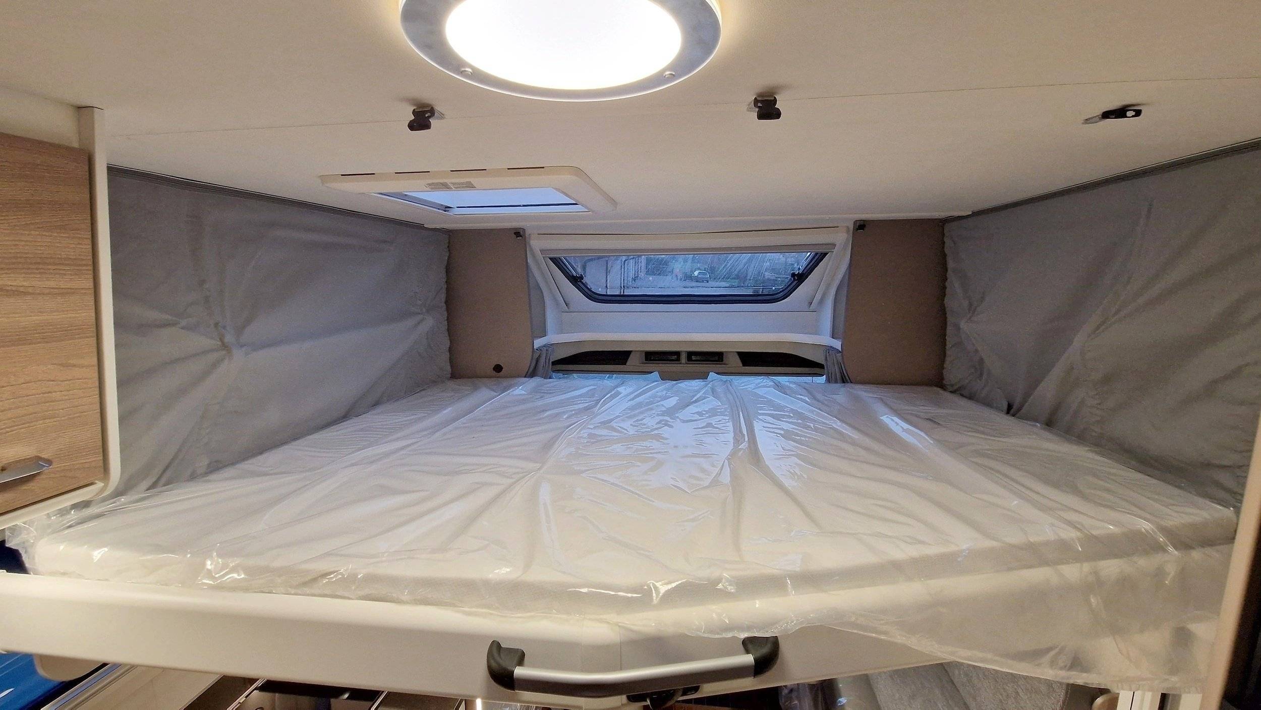 Blucamp Ocean 525