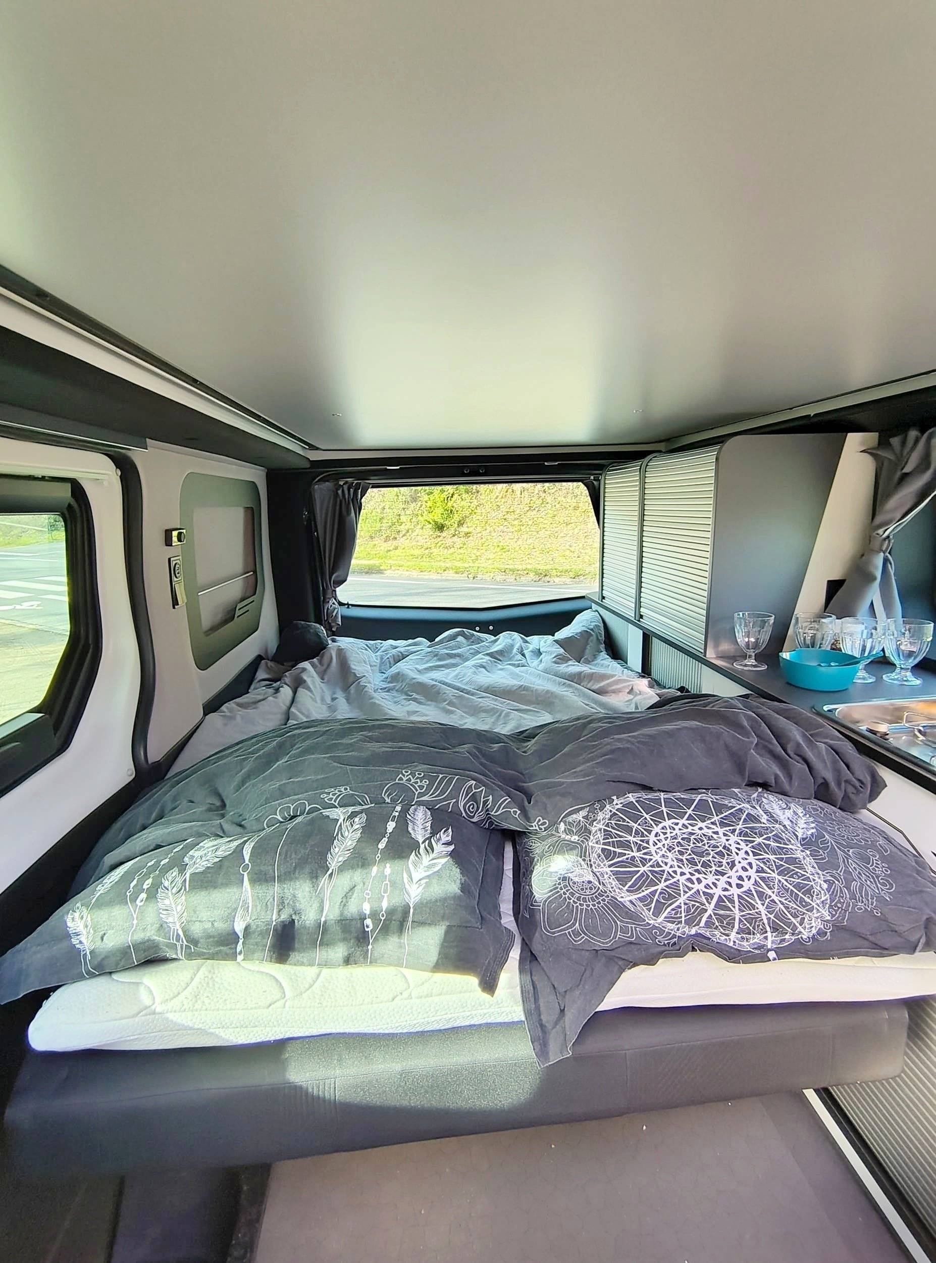 Berth Renault Trafic - Yescapa