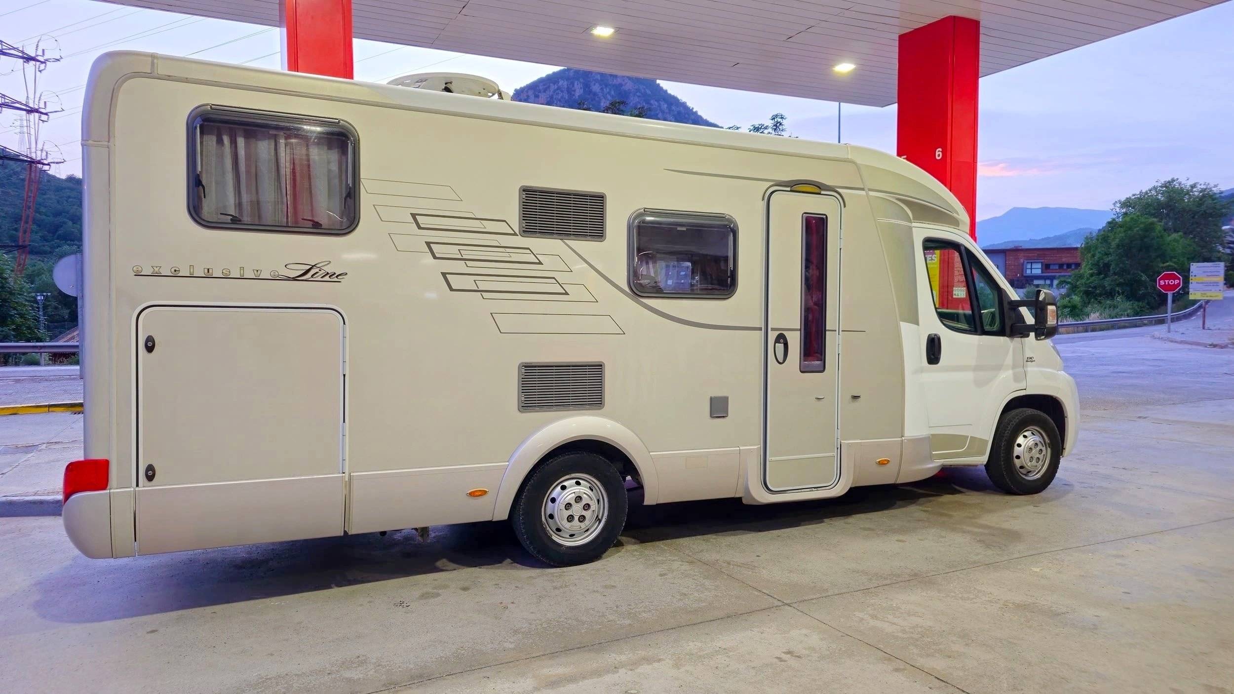 Hymer T664SL