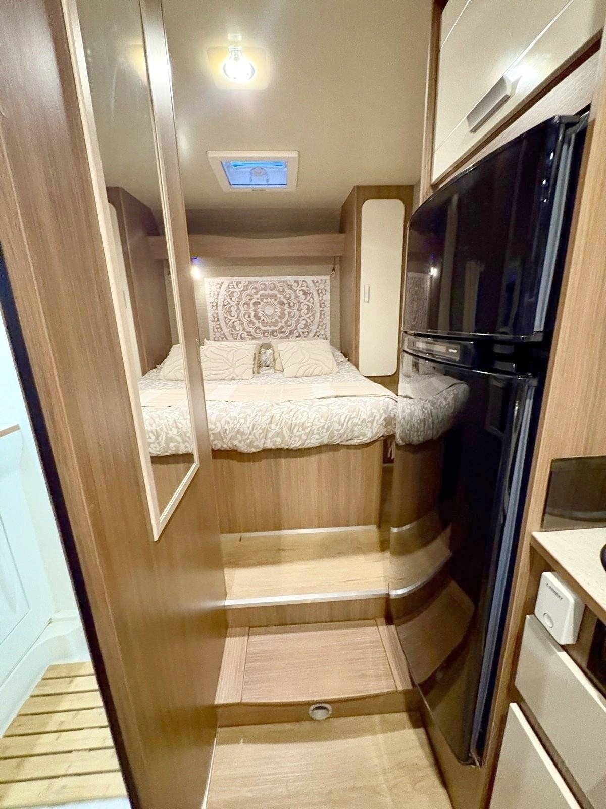 Dining Area Citroën - Yescapa