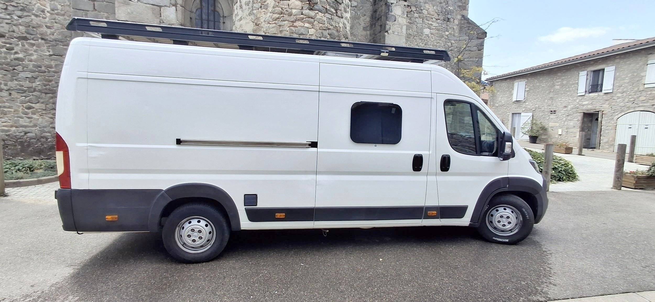 Peugeot Boxer 2,0 l 130 ch
